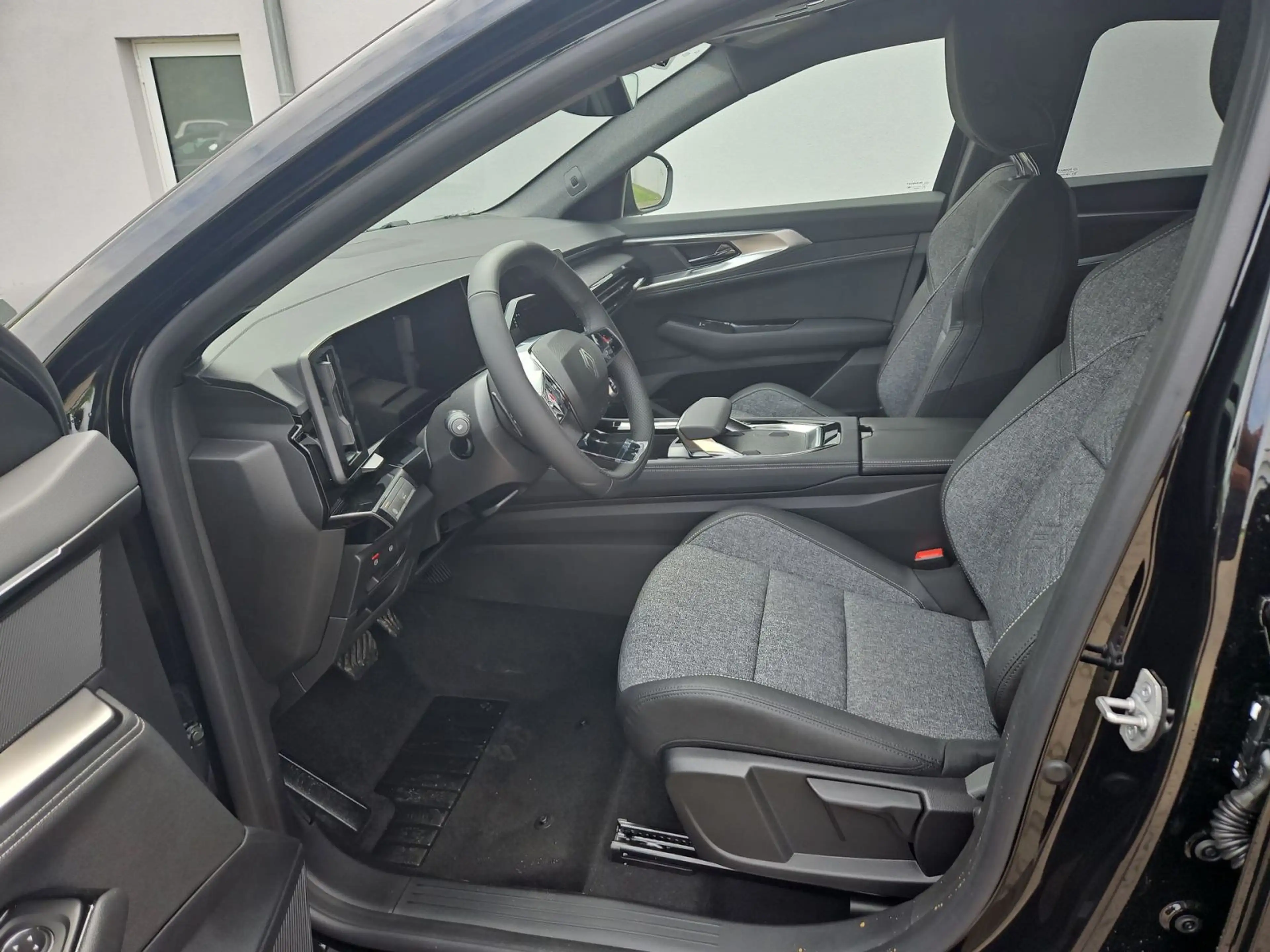 Renault Rafale 1.2 E-TECH Hybrid 200 Techno — photo 12