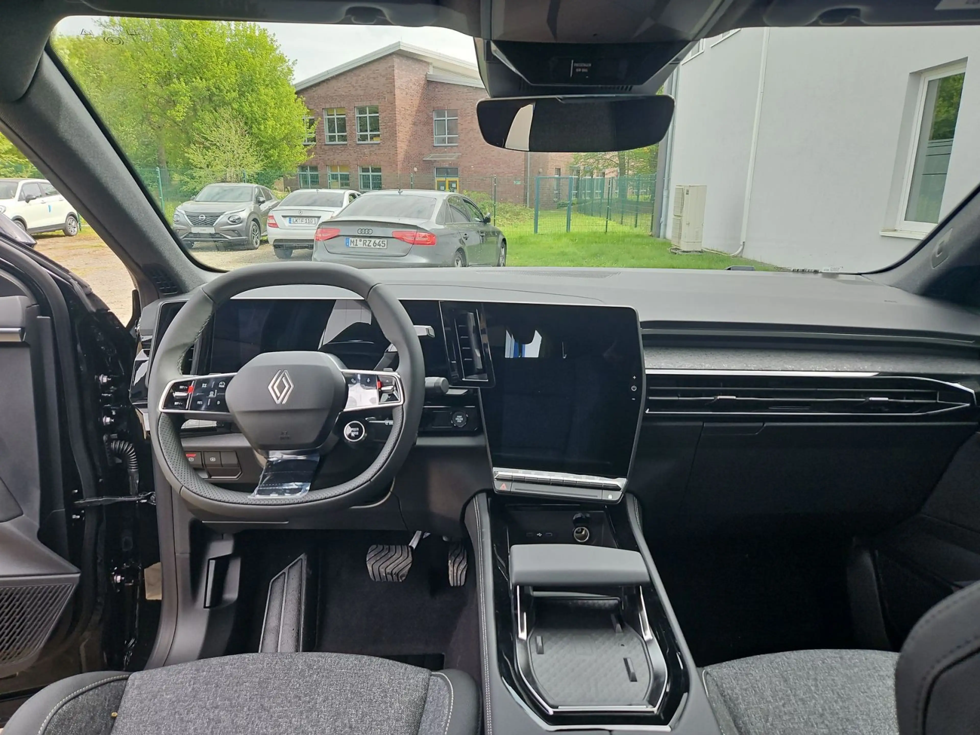Renault Rafale 1.2 E-TECH Hybrid 200 Techno — photo 15