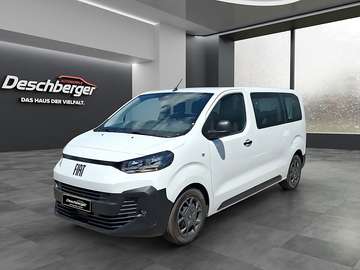 Kombi M Diesel 180 S&S EAT8 *9-Sitzer*
