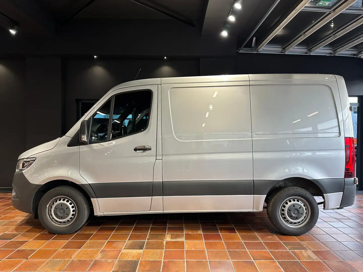 Mercedes-Benz SPRINTER 314 9G L1H1 KURZ DISTRONIC WERKSTATT-BOTT Argent - 2