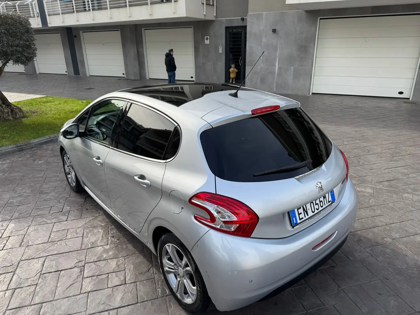 Peugeot 208 208 I 20125p 1.4 hdi 8v Allure Argento - 1