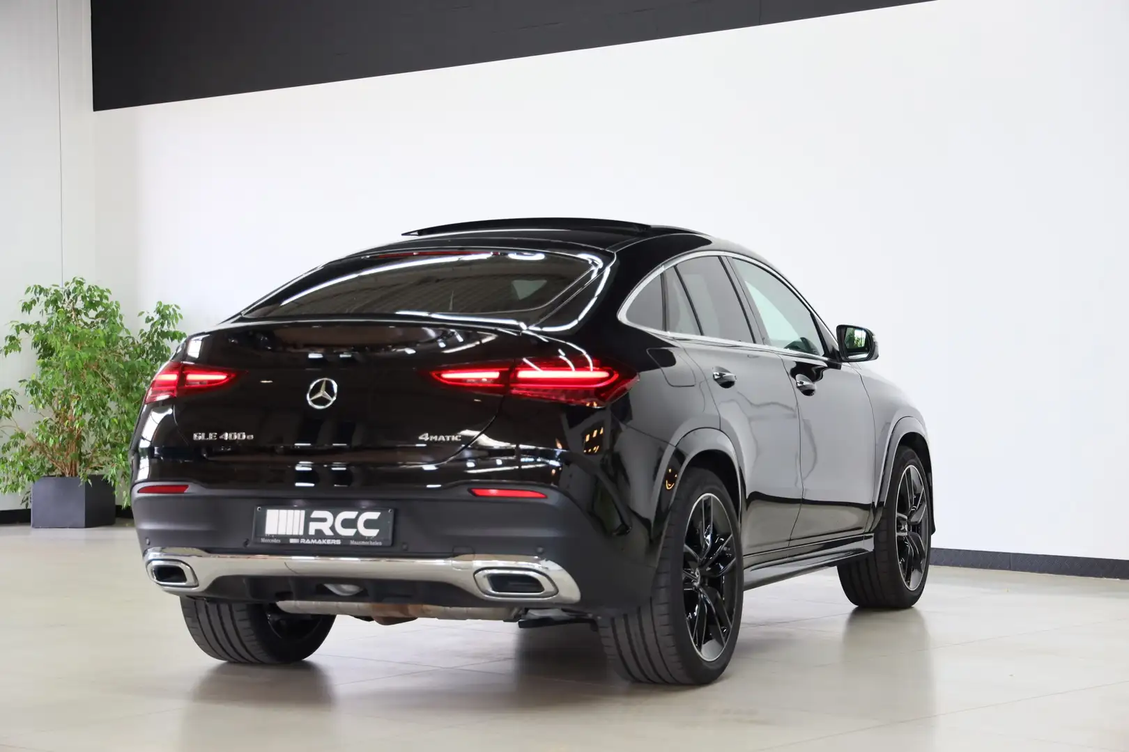 Mercedes-Benz GLE 400 e 4M Coupé AMG Premium Plus 22" PANO Distronic Negru - 2