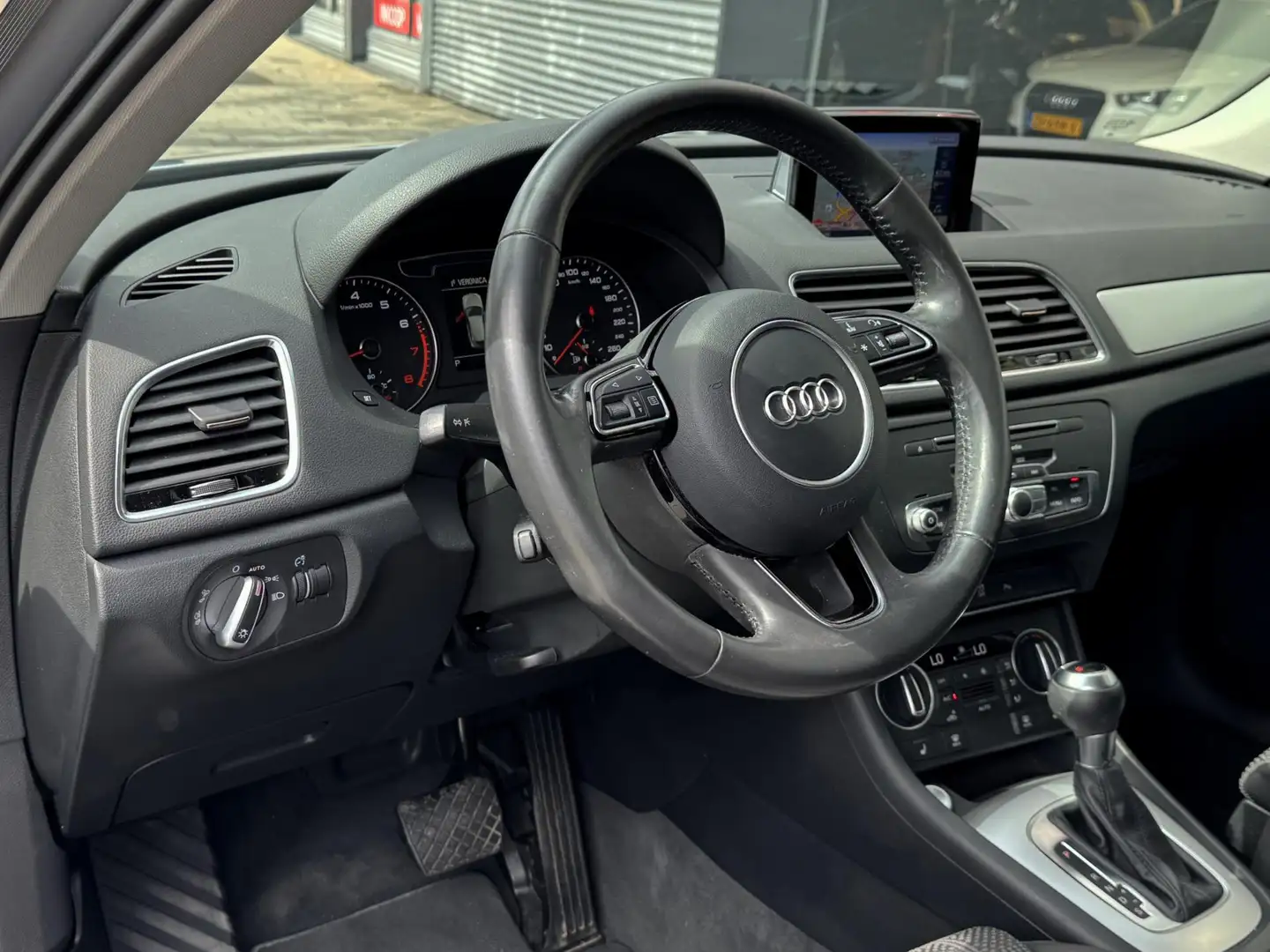Audi Q3 1.4 TFSI CoD Design Pro Line Plus AUTOMAAT 61.000 Gris - 2