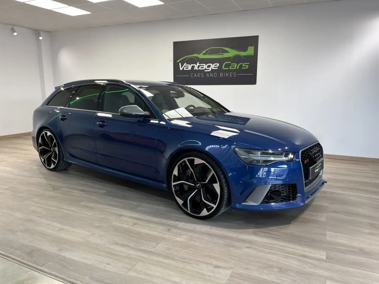 Audi RS6 RS 6 Avant 4.0 TFSI performance Q. Tip. Blau - 2