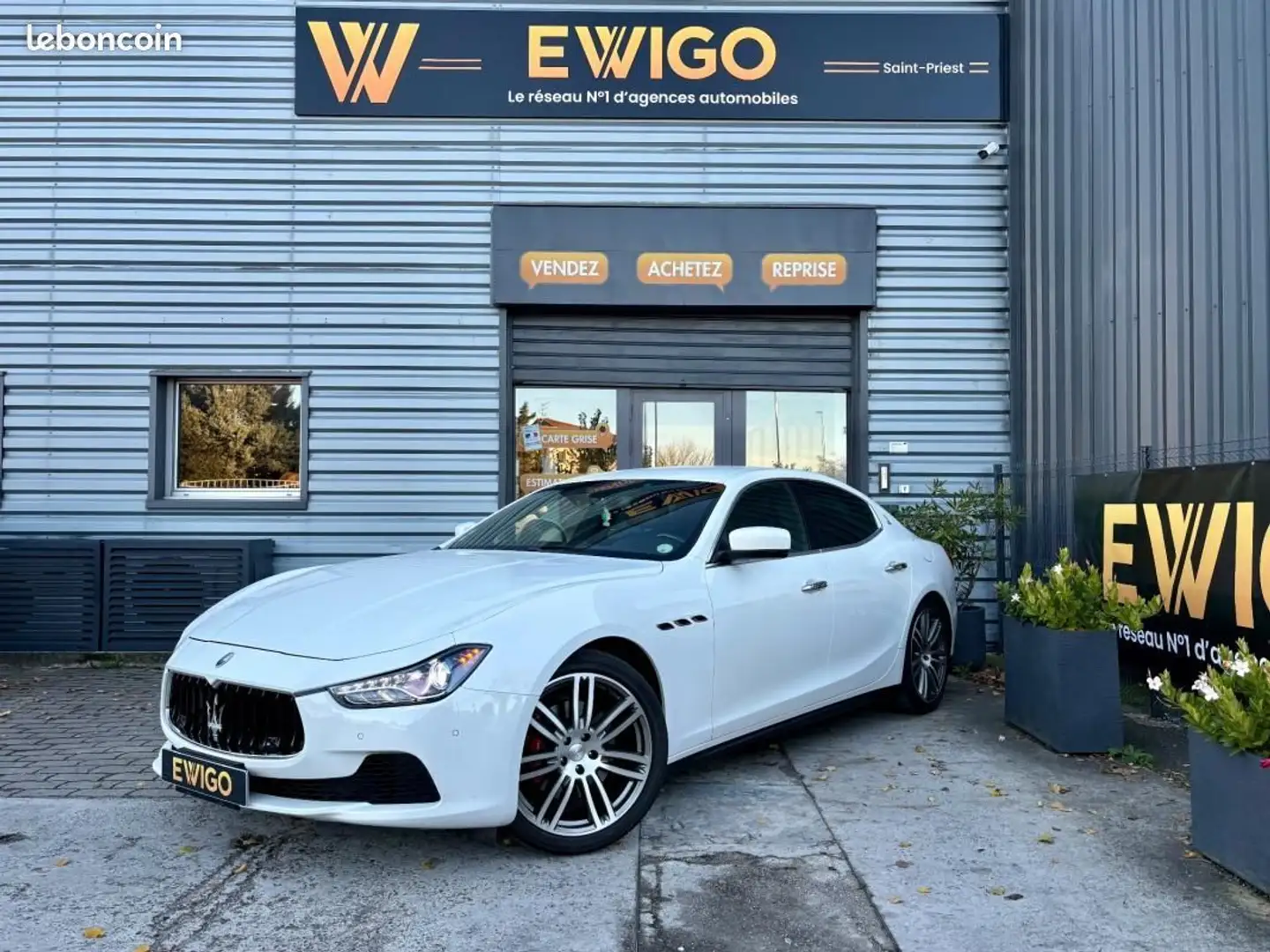 Maserati Ghibli DIESEL 3.0 V6 275ch BVA8 Palettes Sièges 12 positions Jantes 20p Blanc - 1