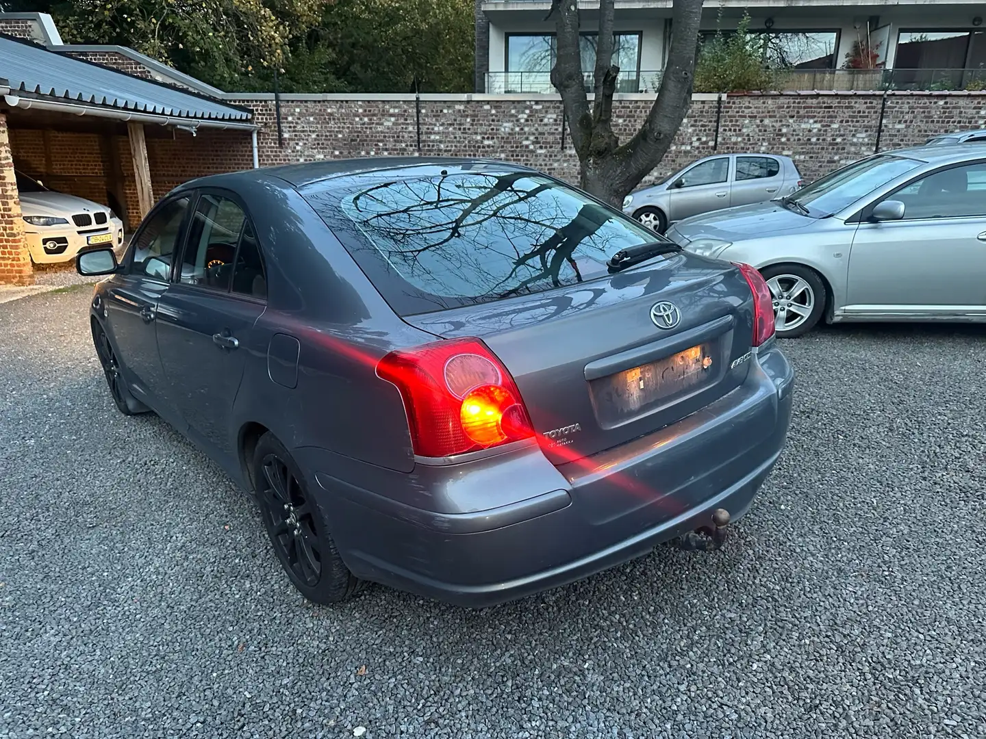 Toyota Avensis 1.8i VVT-i 16v Linea Sol *EXPORT*0032485905657 Grau - 2