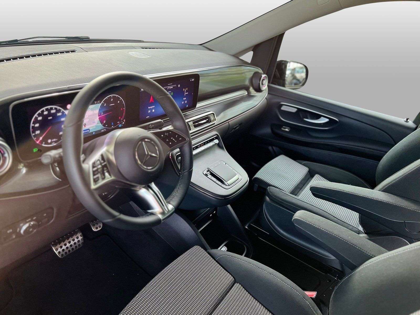 Mercedes-Benz V 220