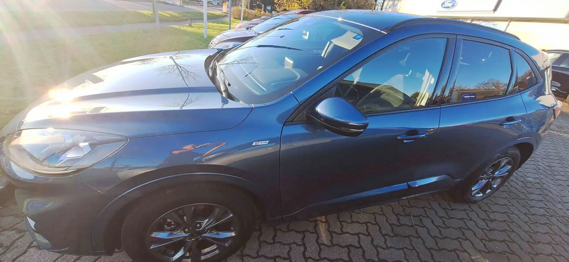 Ford Kuga ST-Line X Blau - 2