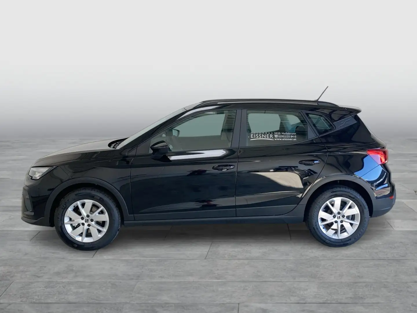 SEAT Arona Reference 1.0 TSI Schwarz - 2