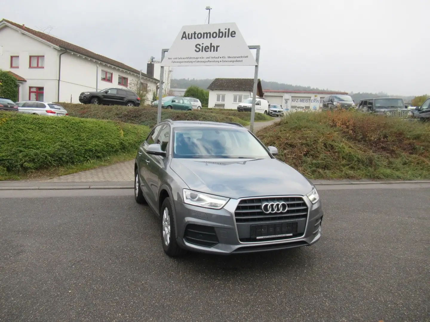 Audi Q3 2.0TDI Grau - 2