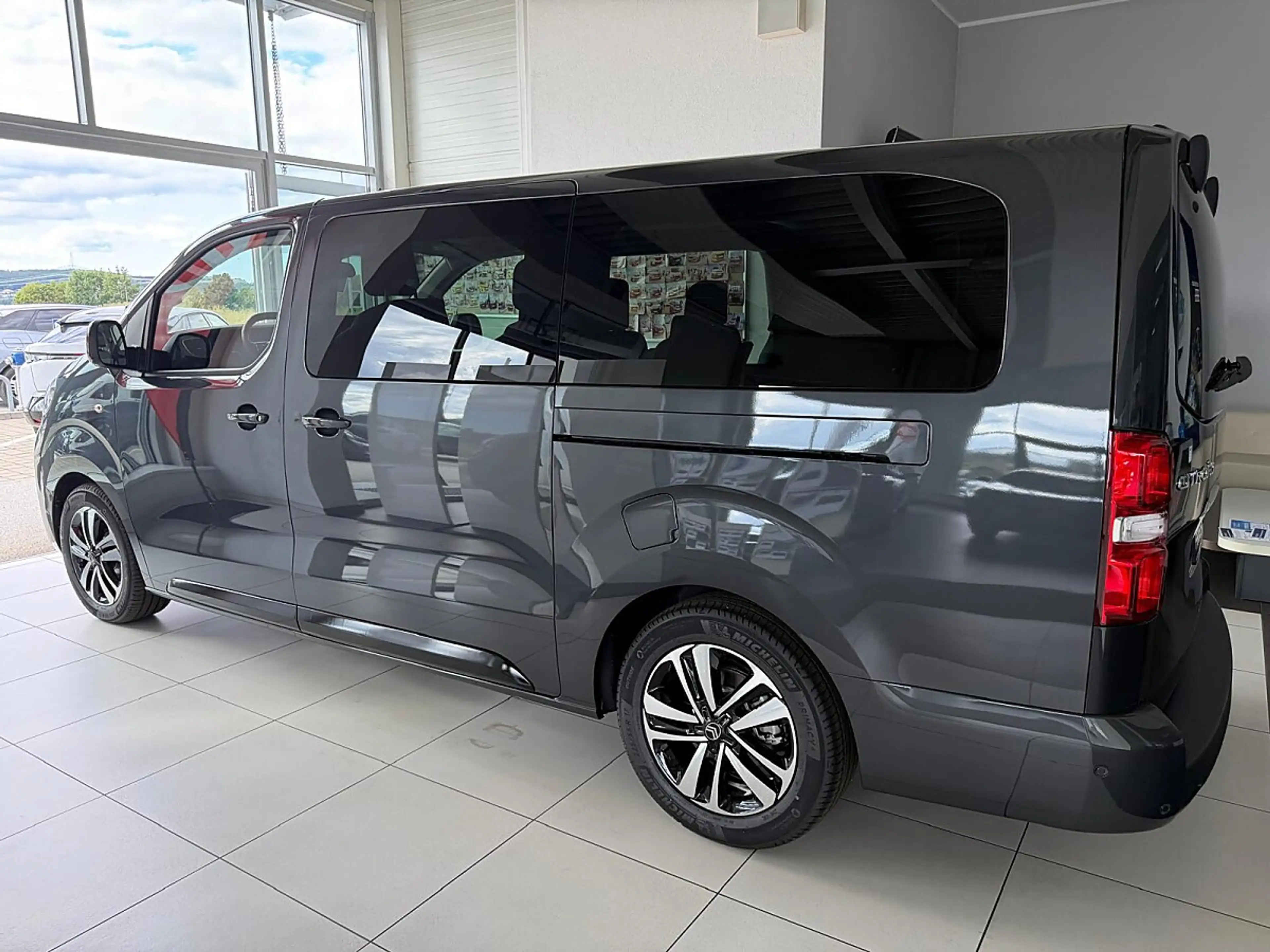 Citroen Spacetourer BlueHDI 180 S&S EAT8 XL Business Lounge *6-Sitzer* — photo 2