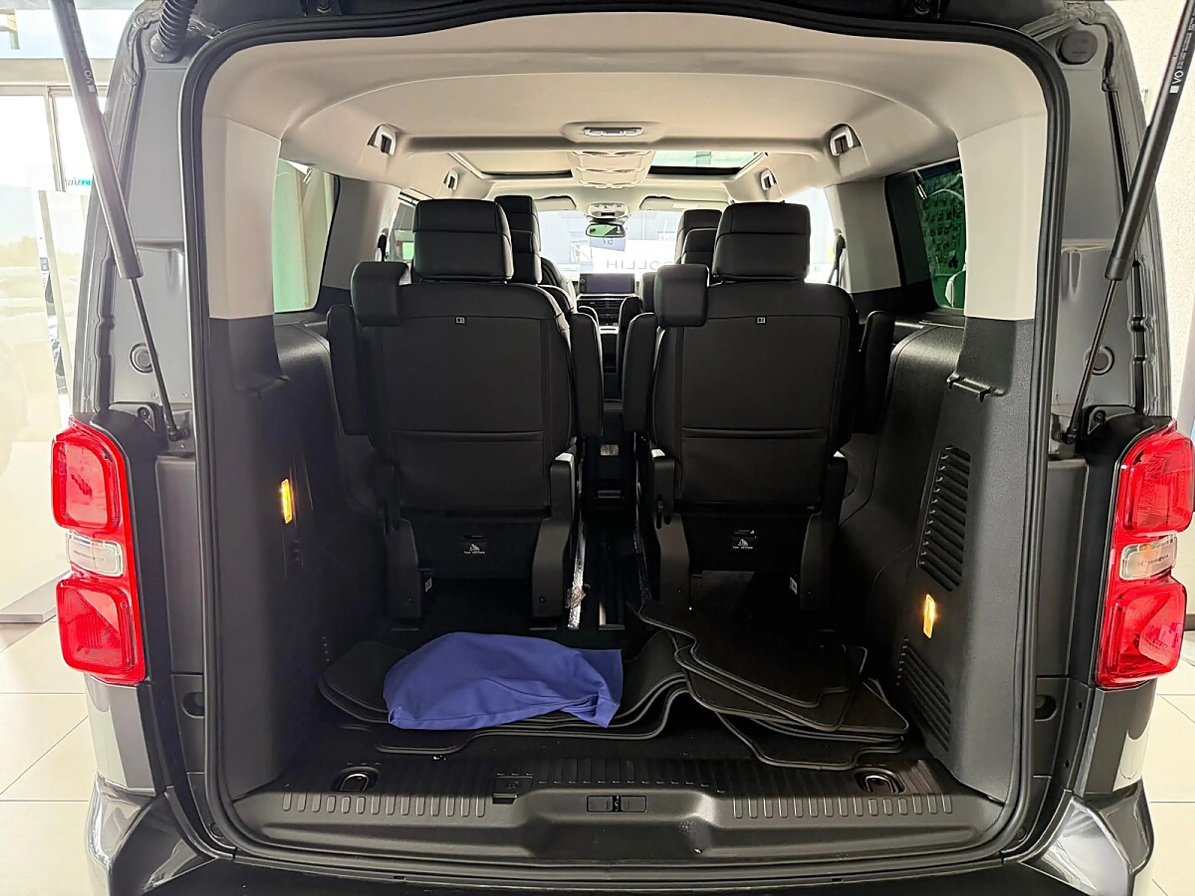 Citroen Spacetourer BlueHDI 180 S&S EAT8 XL Business Lounge *6-Sitzer* — photo 6
