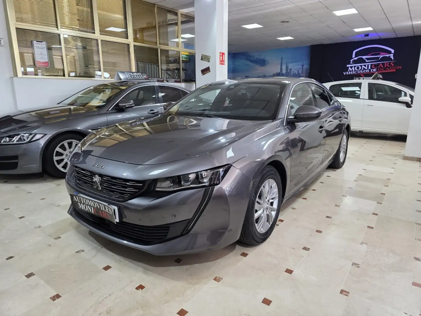 Peugeot 508 1.5BlueHDi S&S Business Line 130 Grau - 1