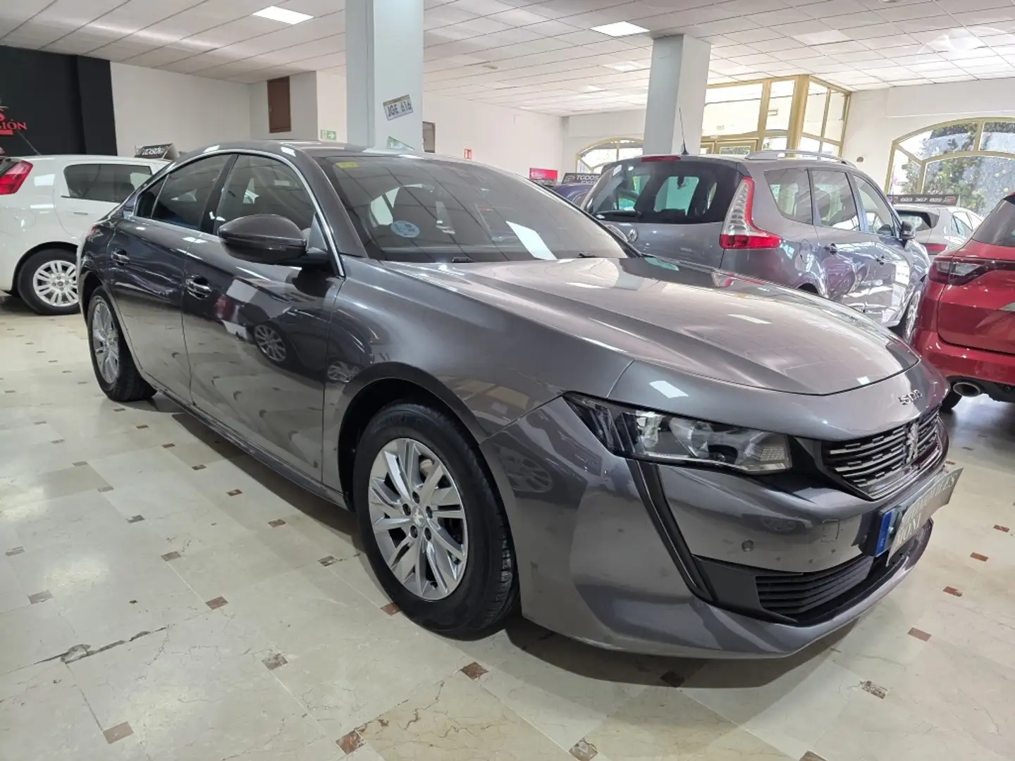 Peugeot 508 1.5BlueHDi S&S Business Line 130 Grau - 2
