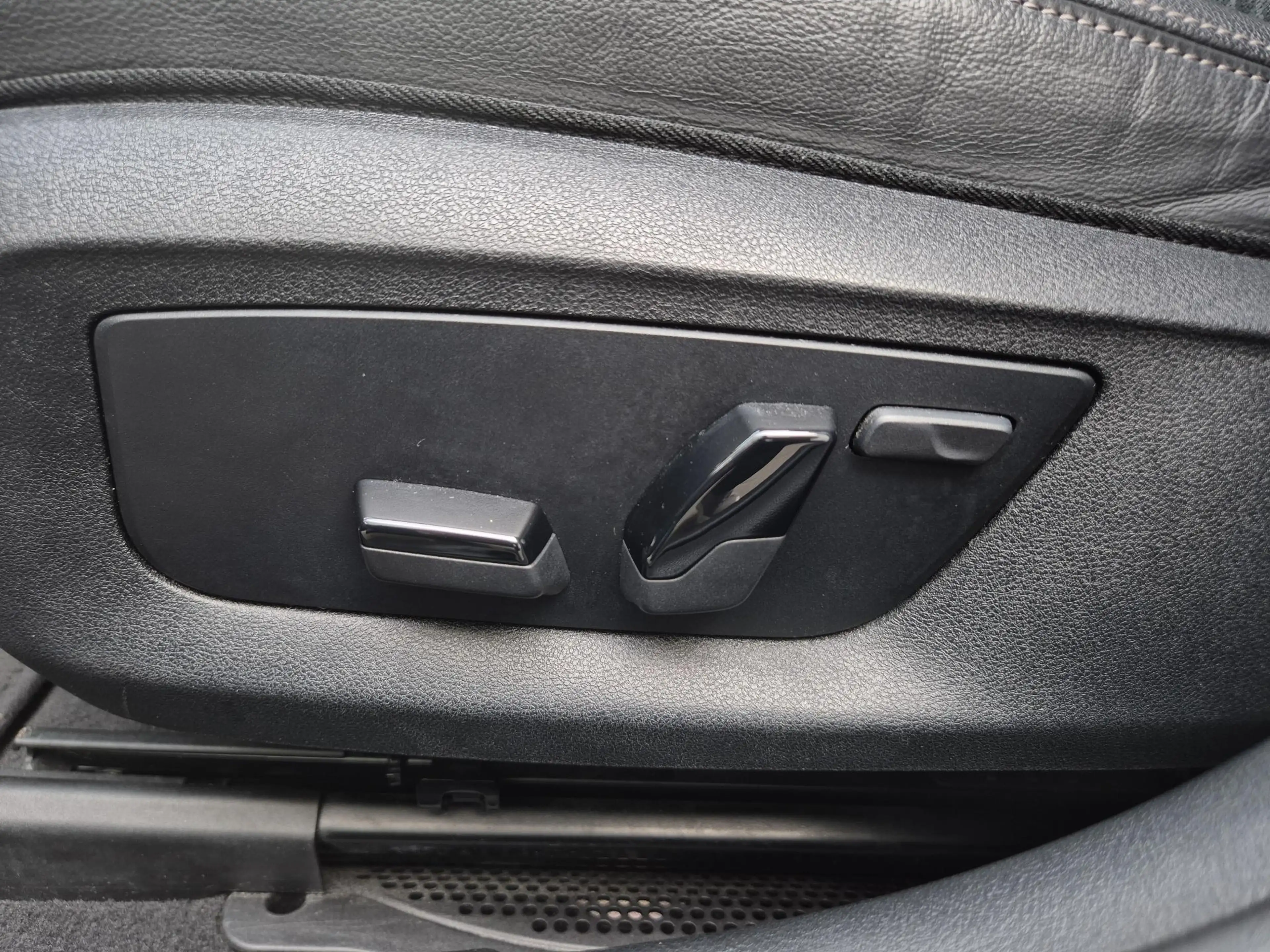 BMW 530 5-serie Touring 530e xDrive Business Edition Plus — photo 38