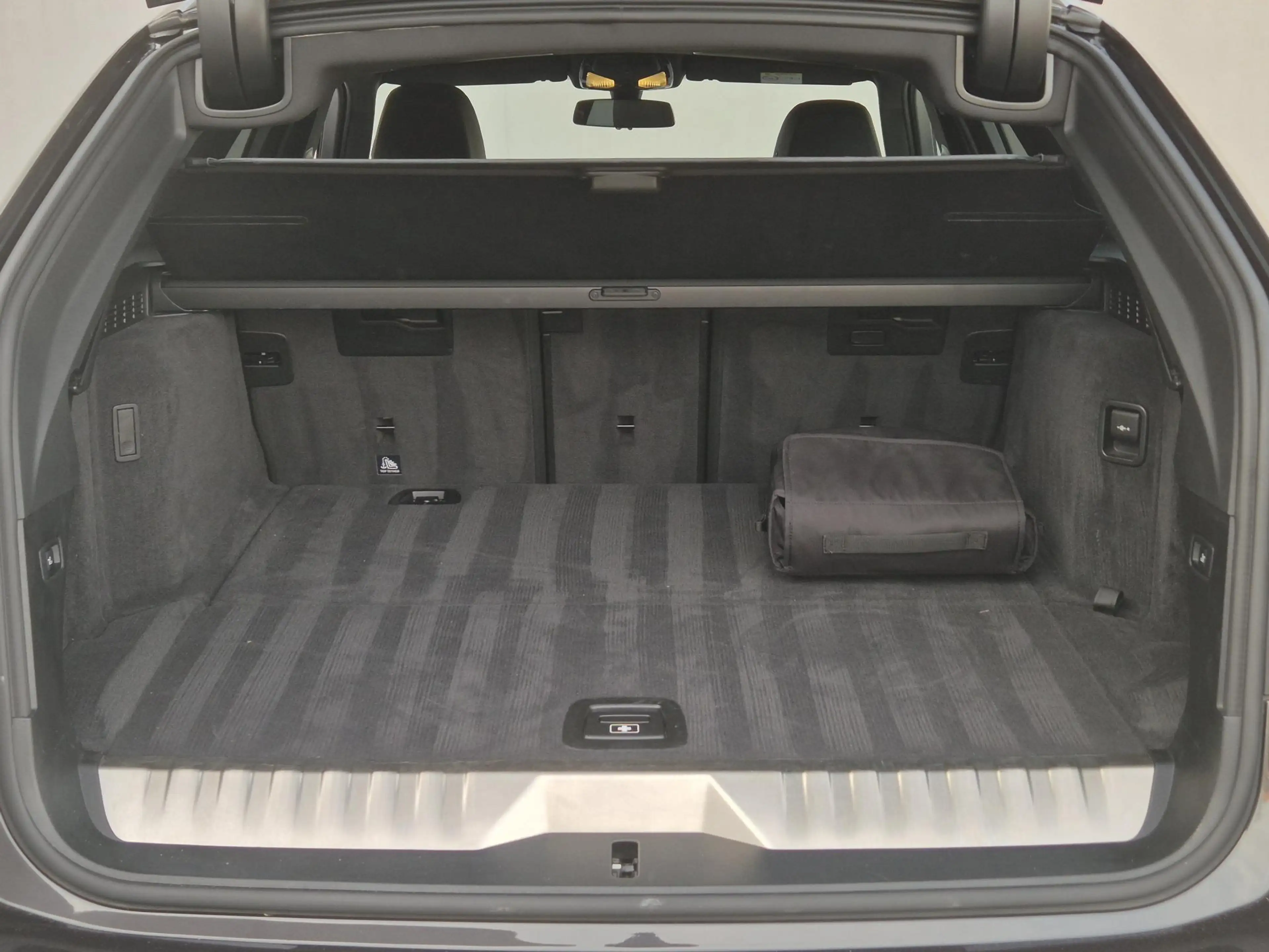 BMW 530 5-serie Touring 530e xDrive Business Edition Plus — photo 21