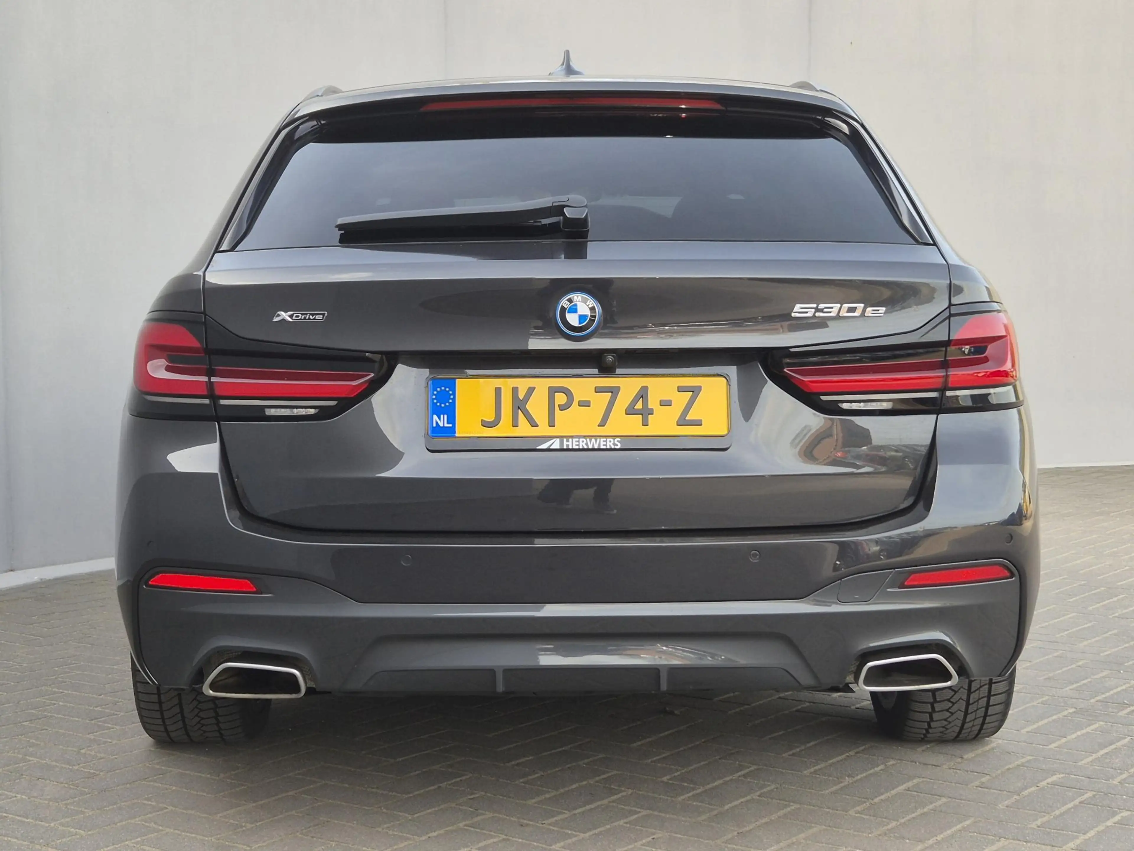 BMW 530 5-serie Touring 530e xDrive Business Edition Plus — photo 22