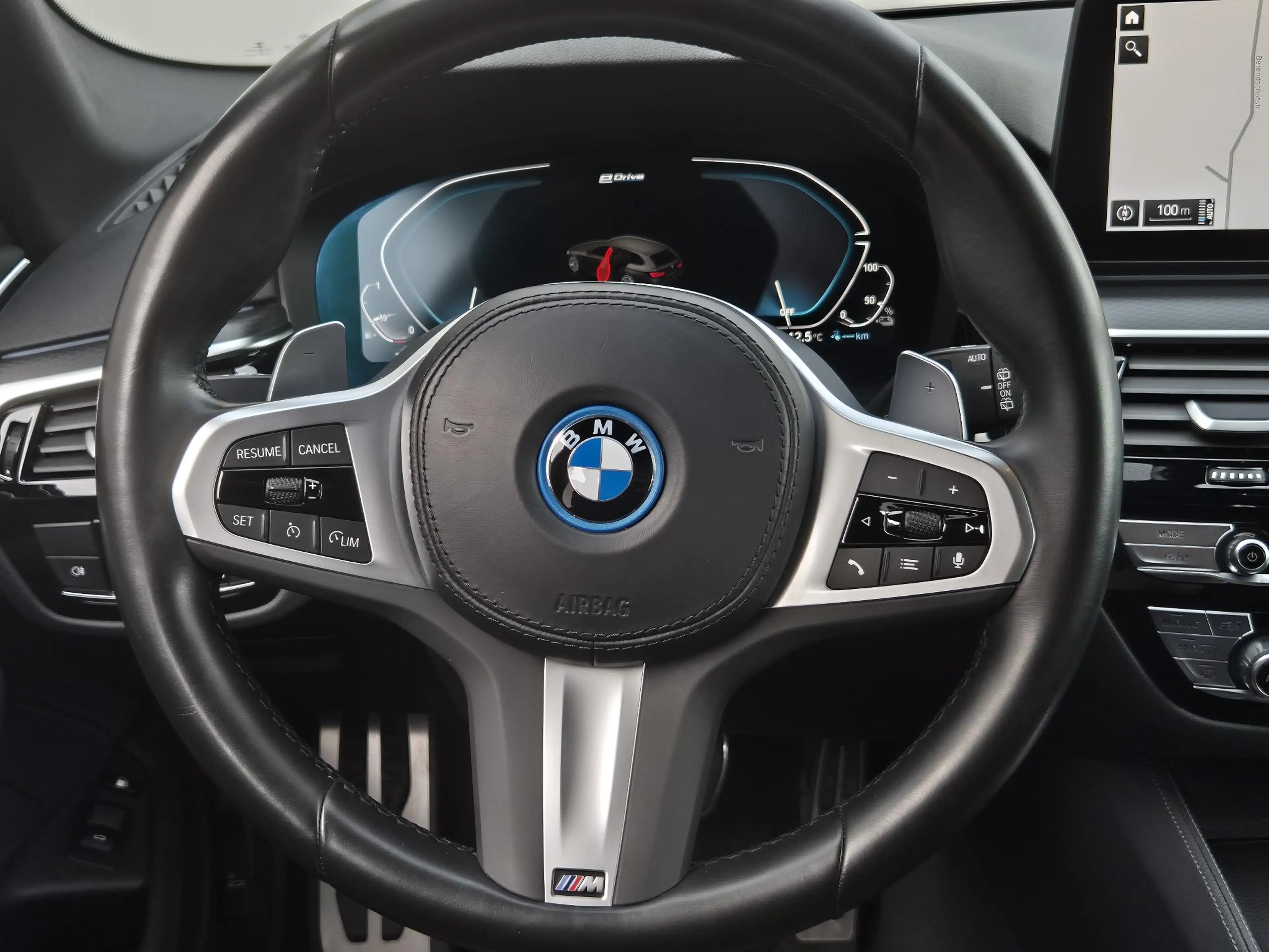 BMW 530 5-serie Touring 530e xDrive Business Edition Plus — photo 12