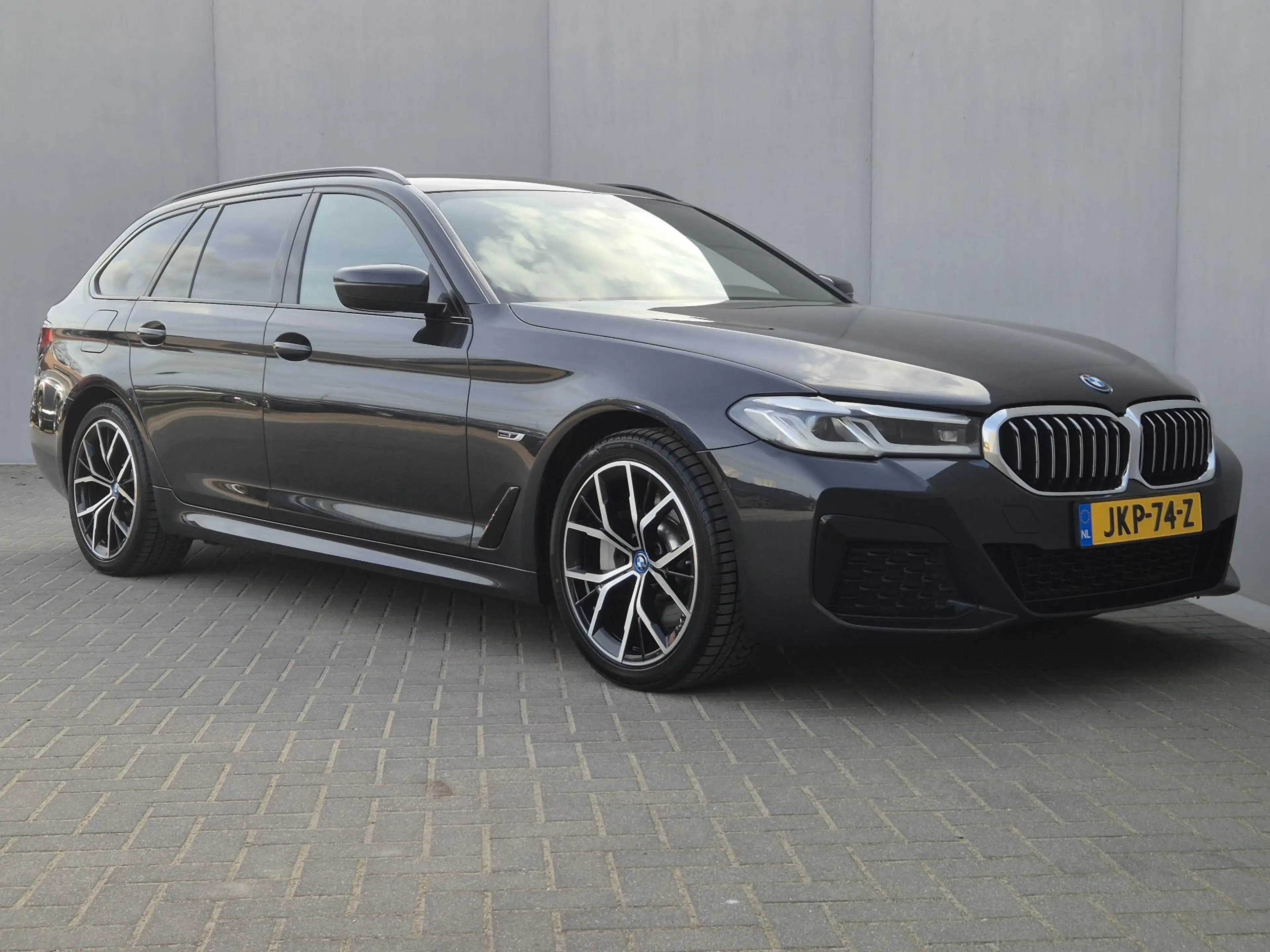 BMW 530 5-serie Touring 530e xDrive Business Edition Plus — photo 18