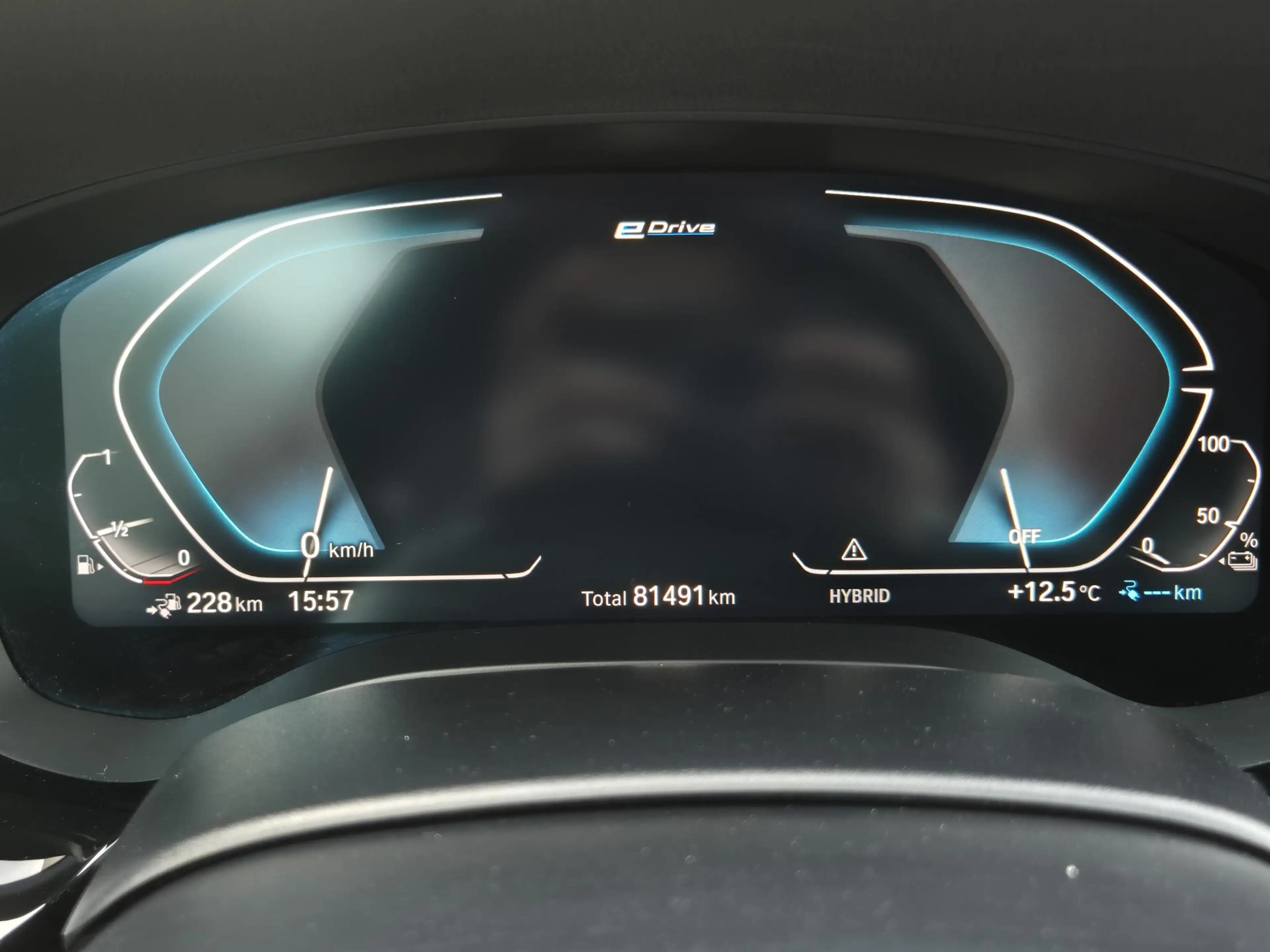 BMW 530 5-serie Touring 530e xDrive Business Edition Plus — photo 42