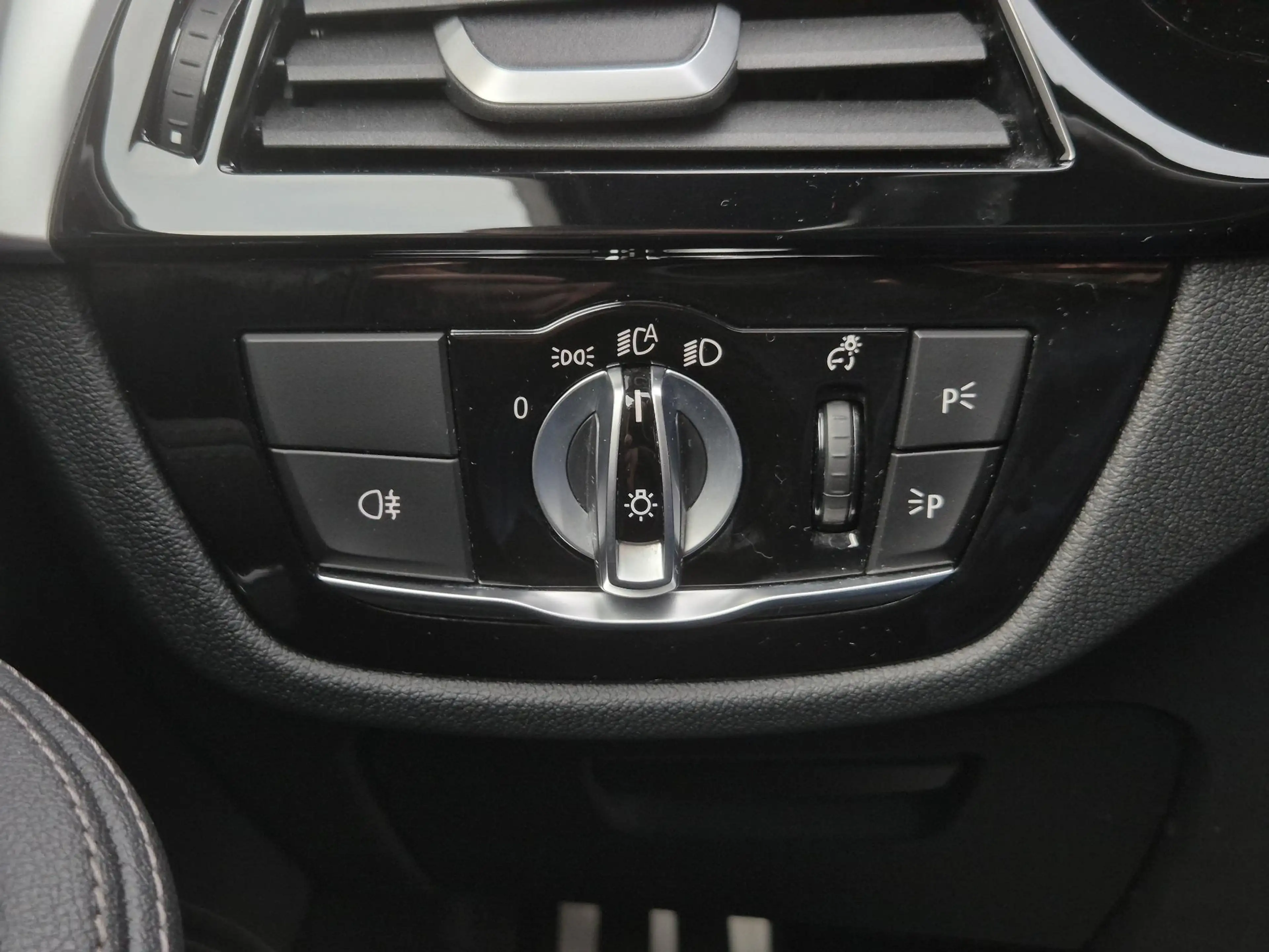 BMW 530 5-serie Touring 530e xDrive Business Edition Plus — photo 45