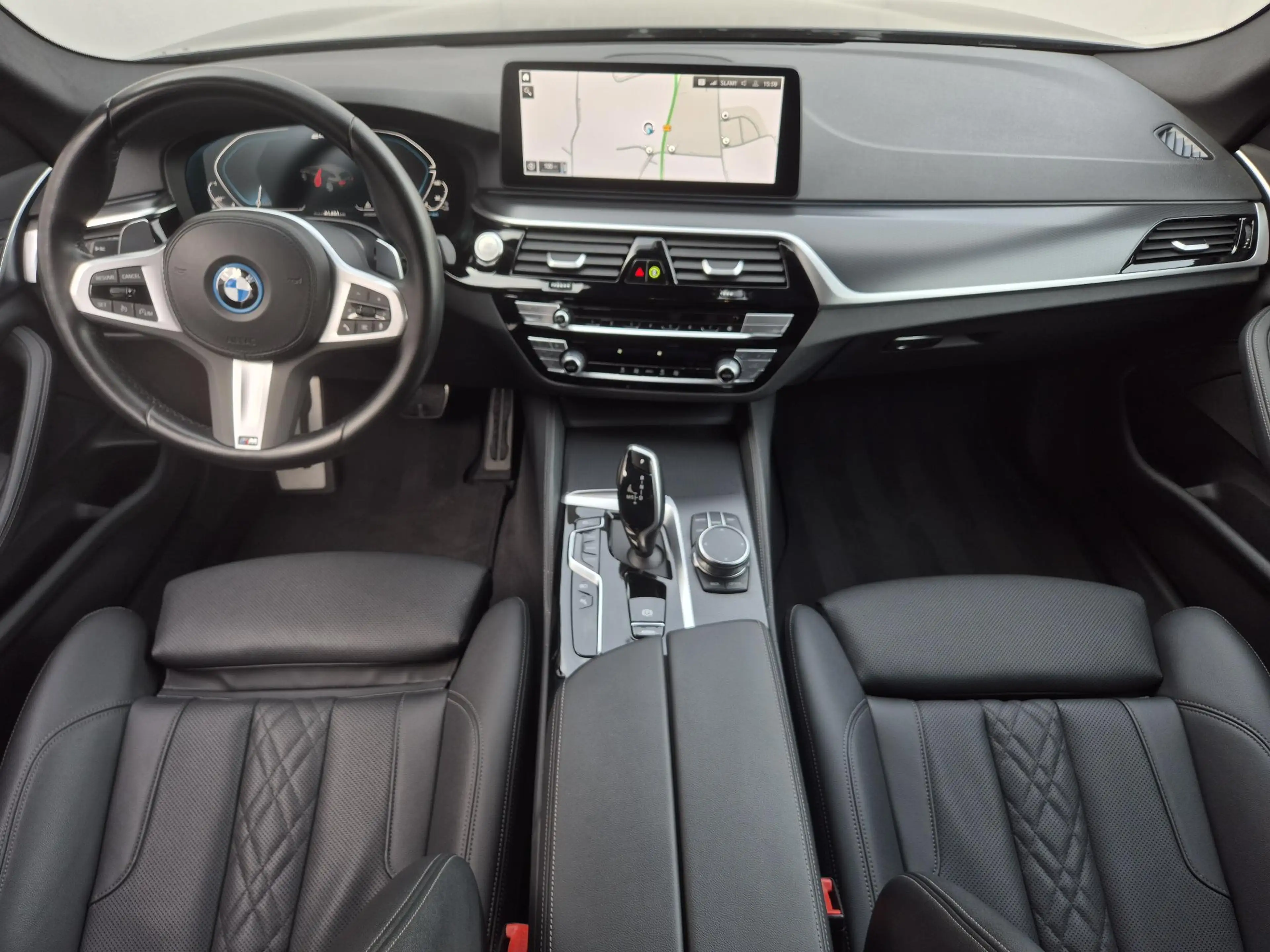 BMW 530 5-serie Touring 530e xDrive Business Edition Plus — photo 2