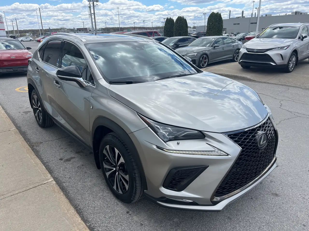 Lexus NX снимка Lexus NX