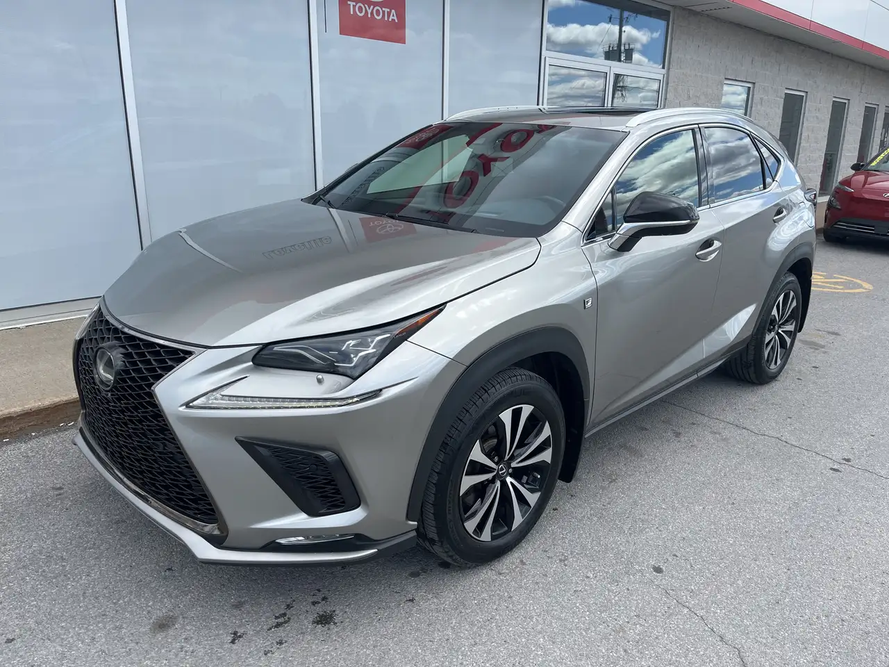 Lexus NX снимка Lexus NX