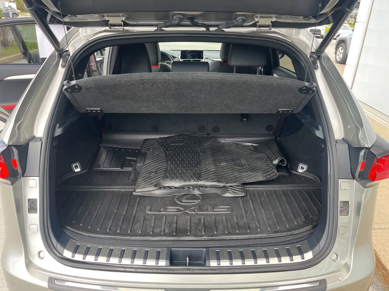 Lexus NX снимка Lexus NX