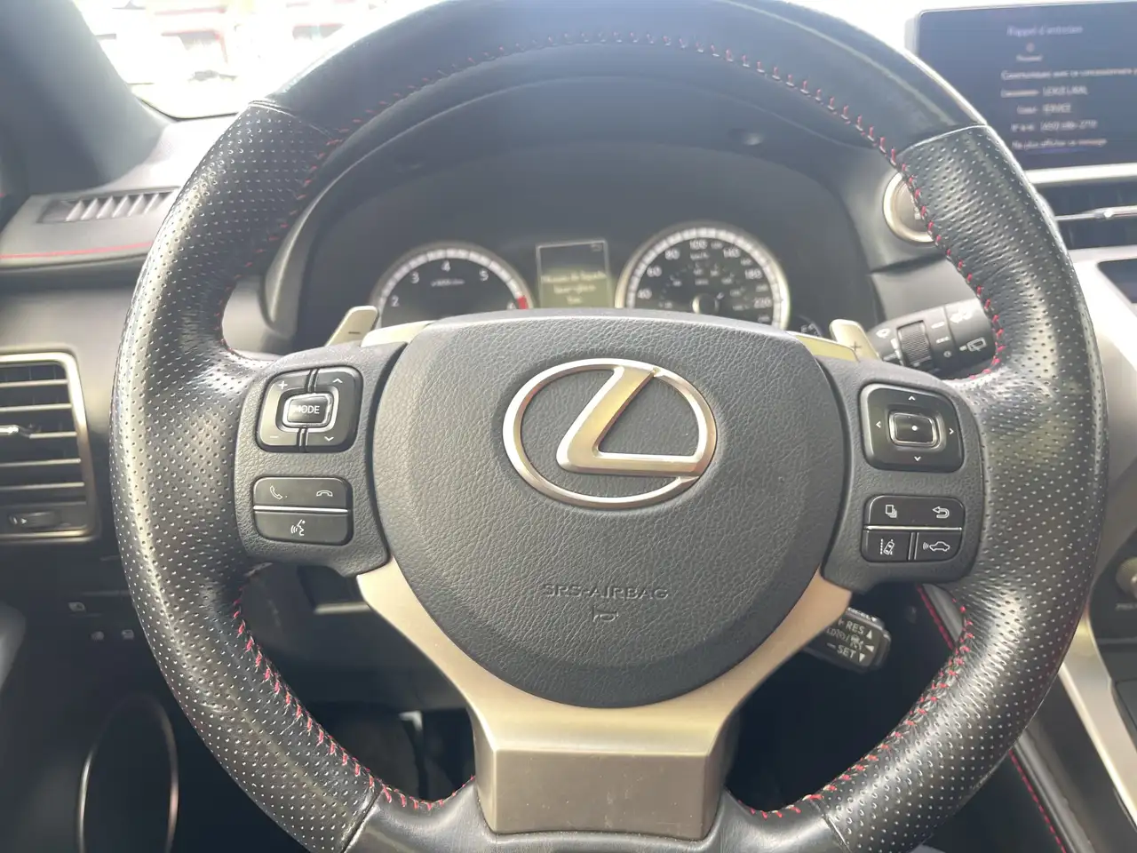 Lexus NX снимка Lexus NX