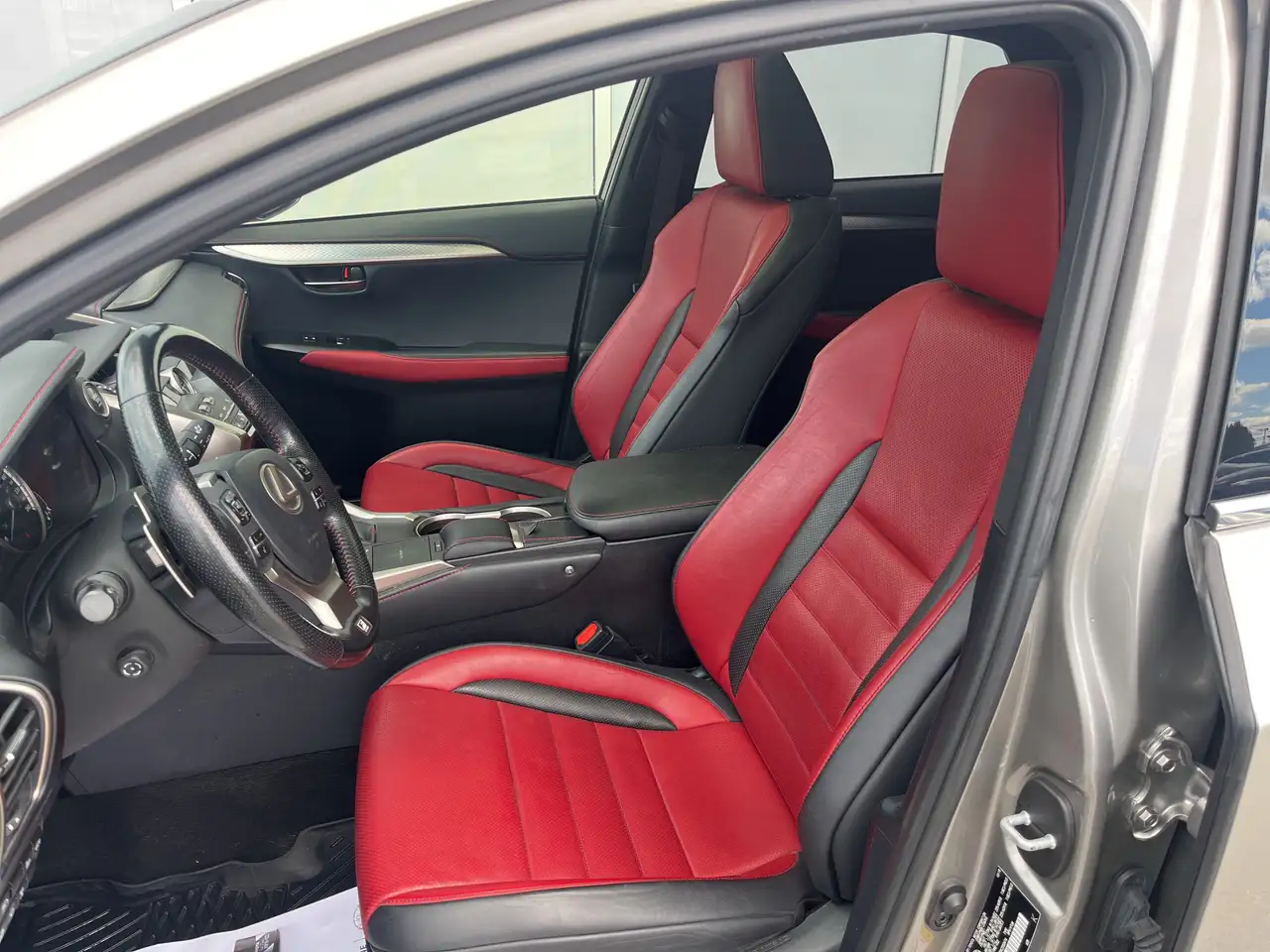 Lexus NX снимка Lexus NX