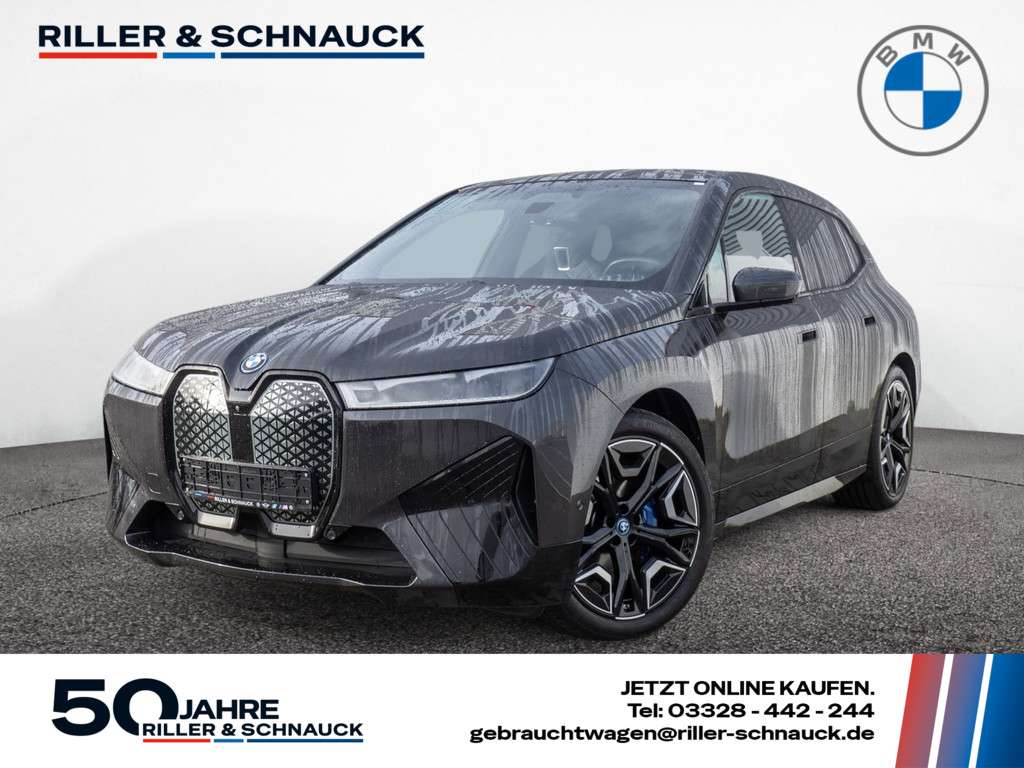 BMW iX