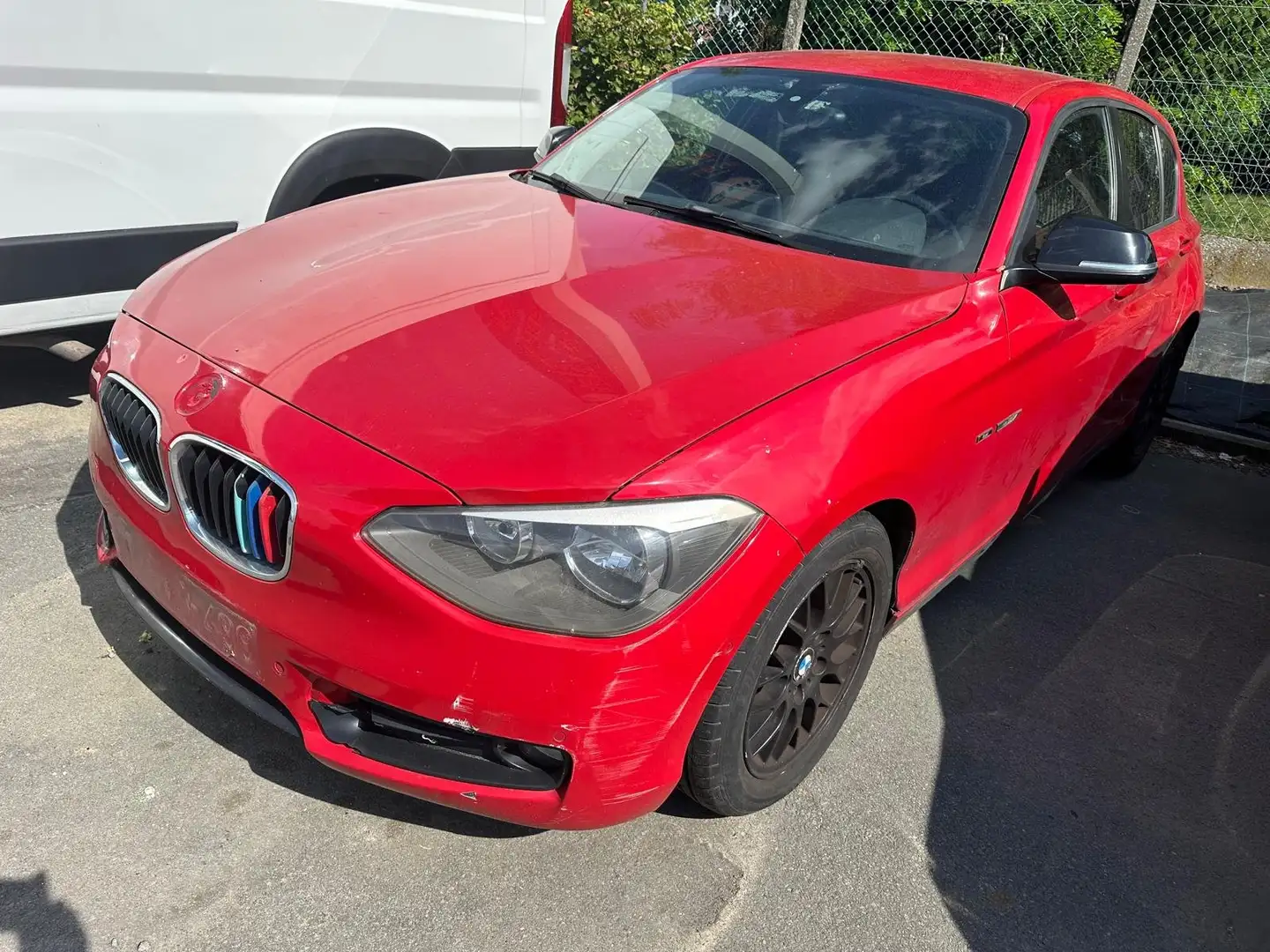 BMW 118 118iA**motor probleme Roşu - 1