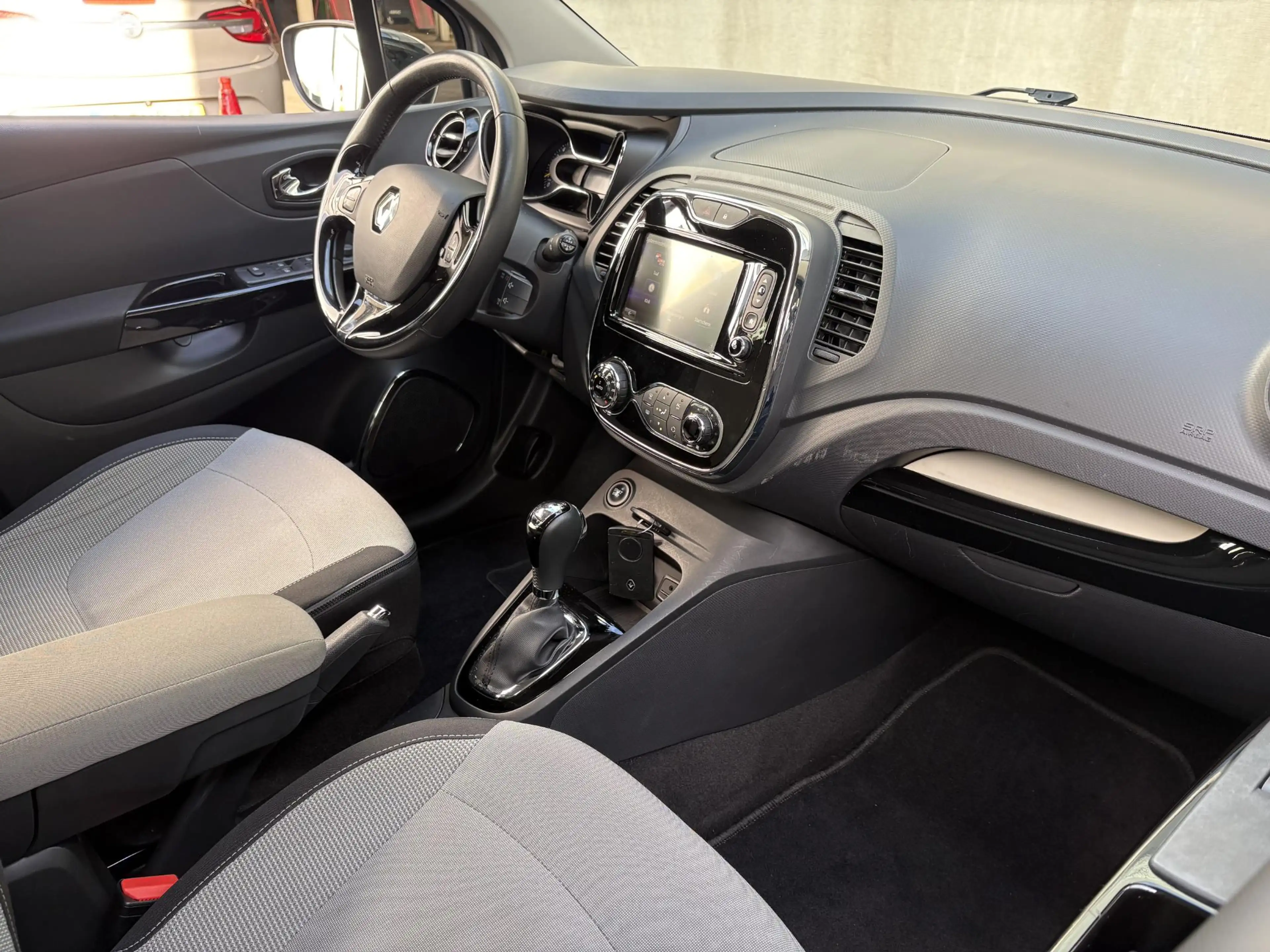 Renault Captur 1.2 TCe Dynamique — photo 11