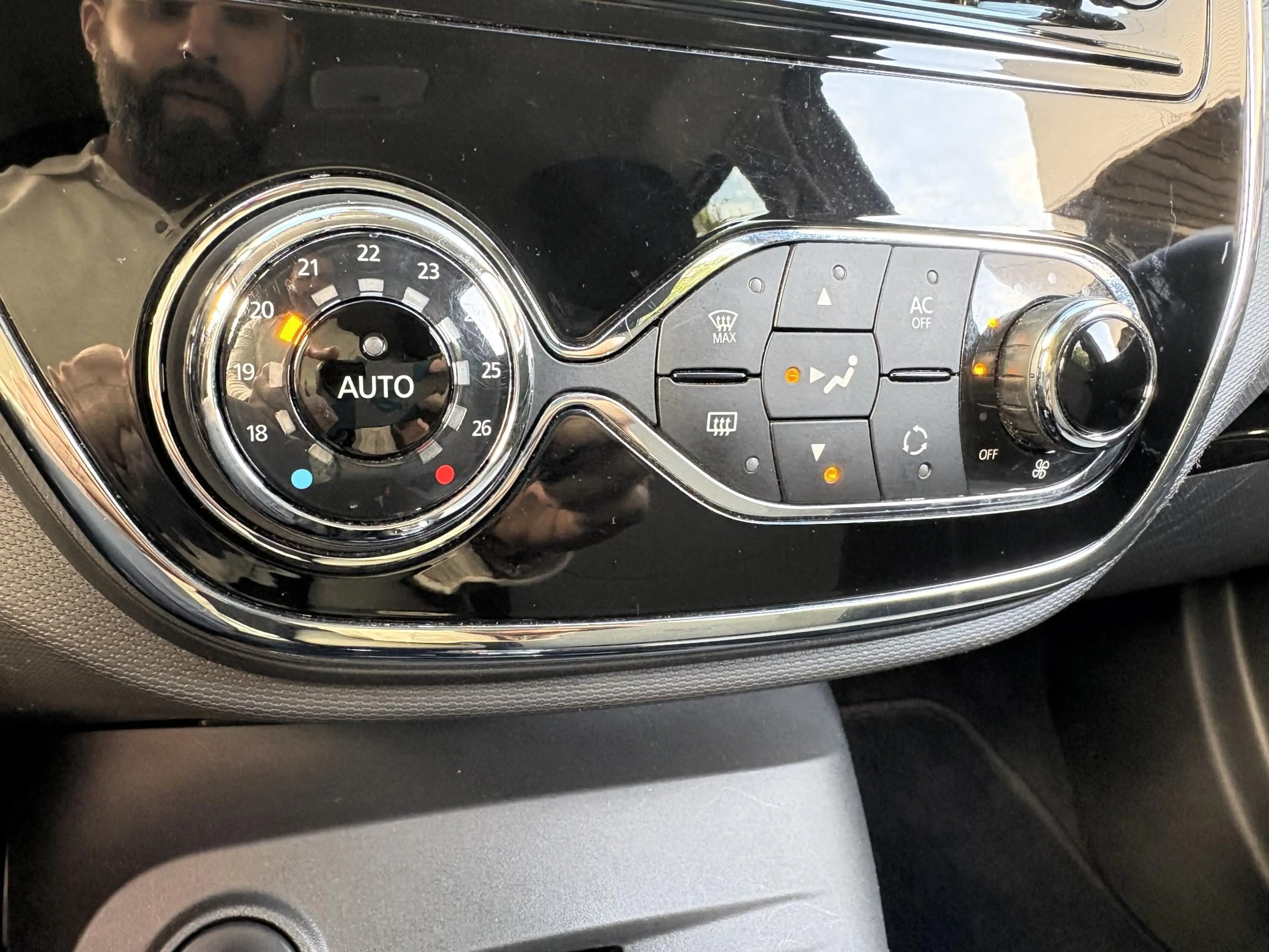 Renault Captur 1.2 TCe Dynamique — photo 26