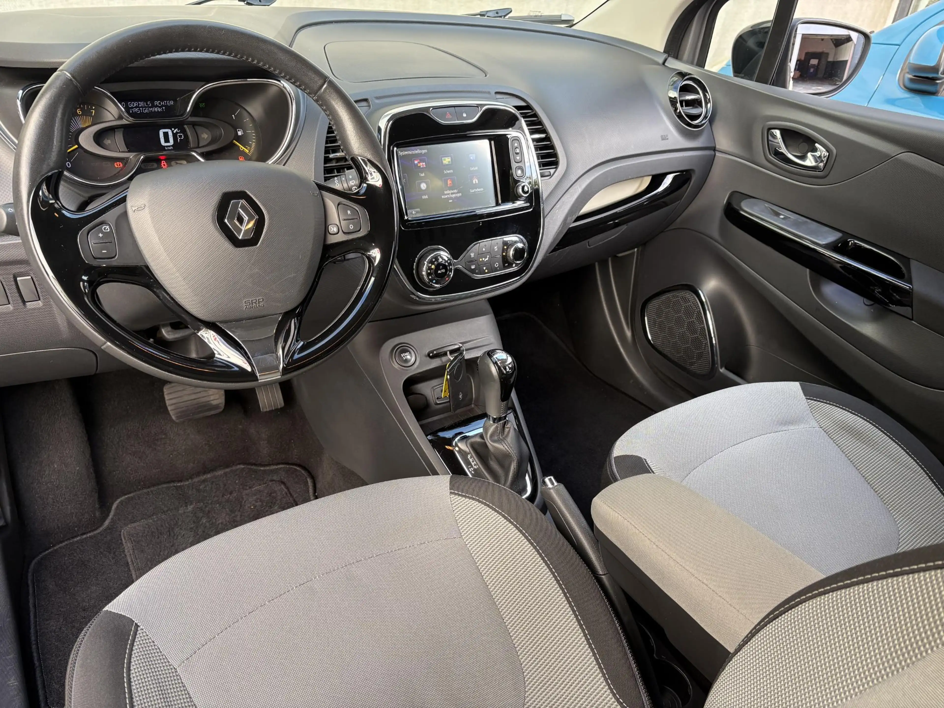 Renault Captur 1.2 TCe Dynamique — photo 14