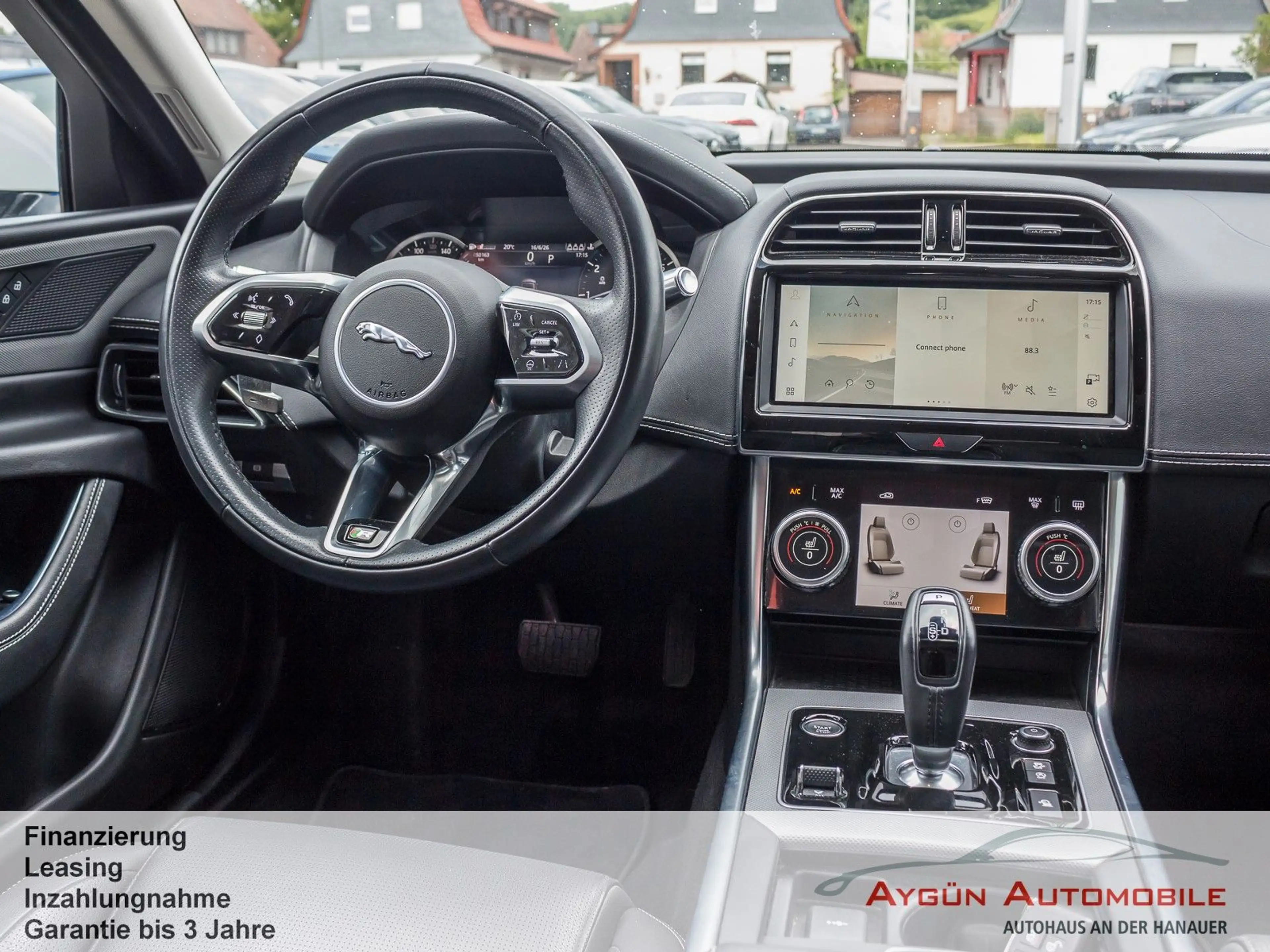 Jaguar XE P250 R-Dynamic SE*Panorama*Winter-Paket* — photo 15