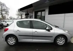 Peugeot 207 1.4e 75ch Style USB Box