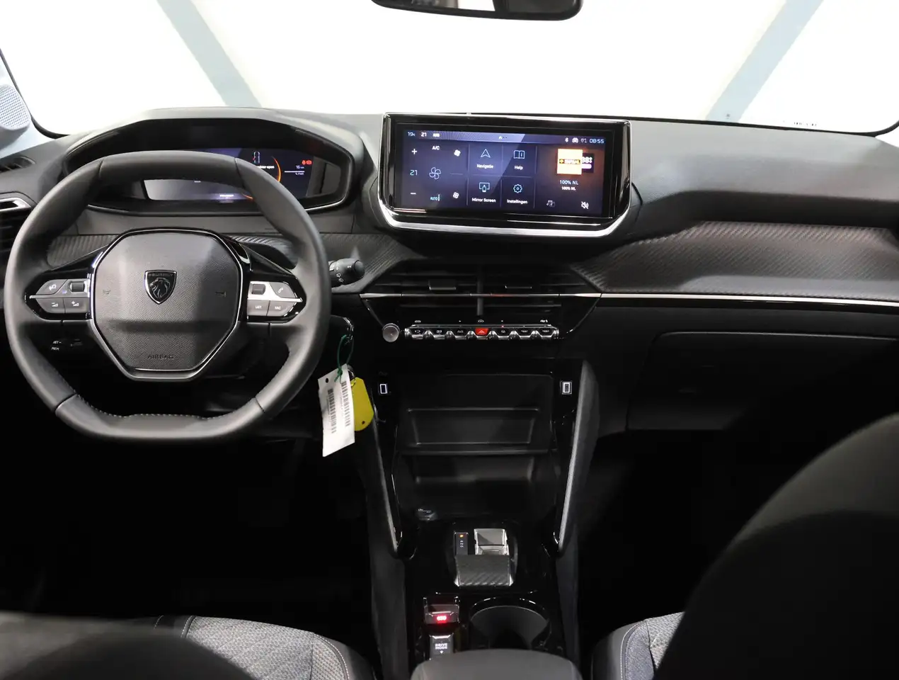 Peugeot 208 2026 — фото 12
