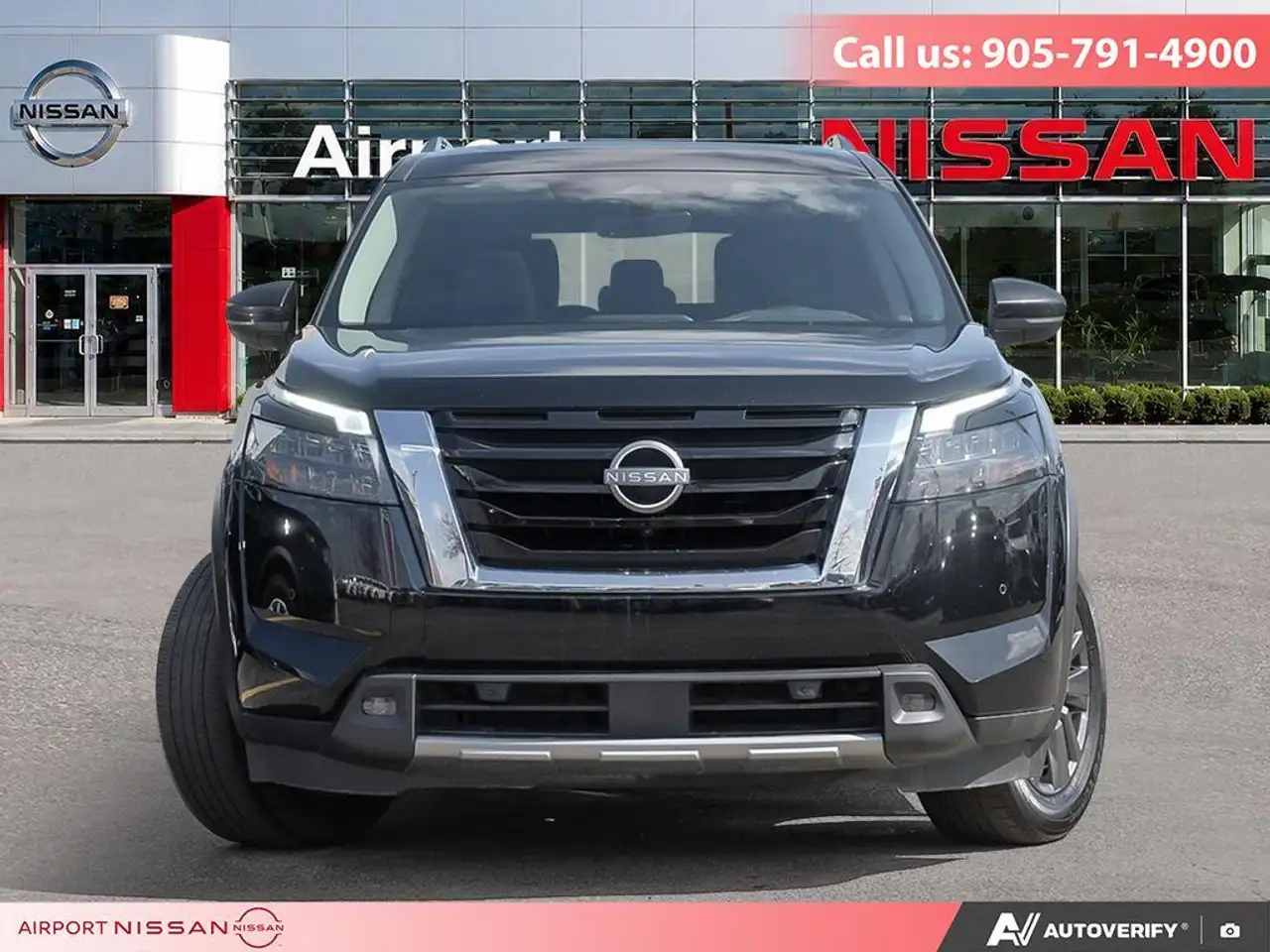 Nissan Pathfinder снимка Nissan Pathfinder