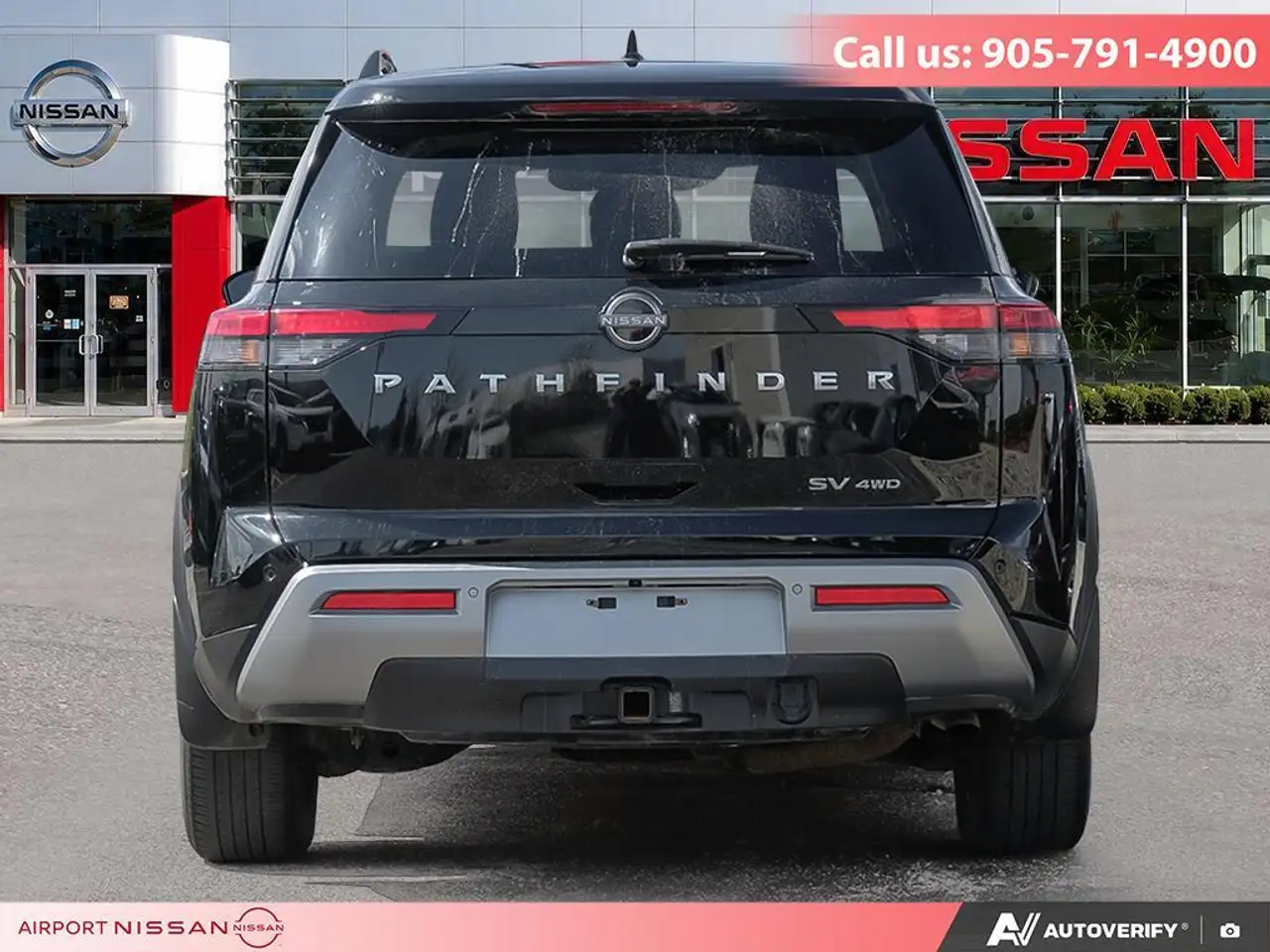 Nissan Pathfinder снимка Nissan Pathfinder