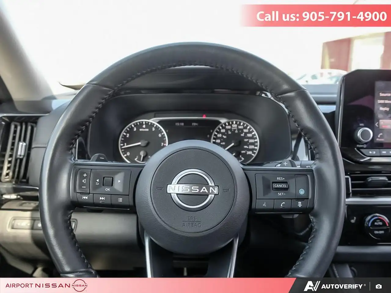 Nissan Pathfinder снимка Nissan Pathfinder