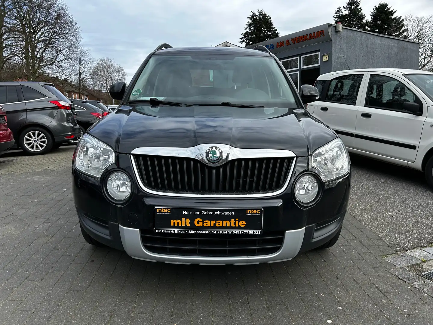 Skoda Yeti Ambition Plus Edition*Automatik*Navi*Klima* Siyah - 2