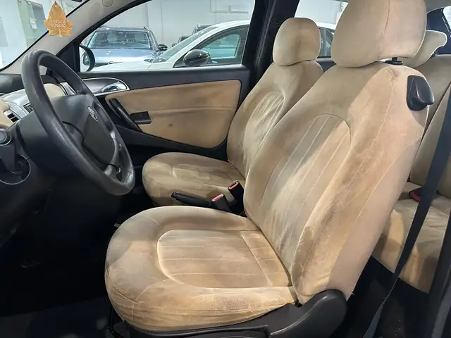 Lancia Ypsilon view 10