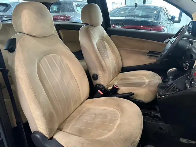 Lancia Ypsilon view 9