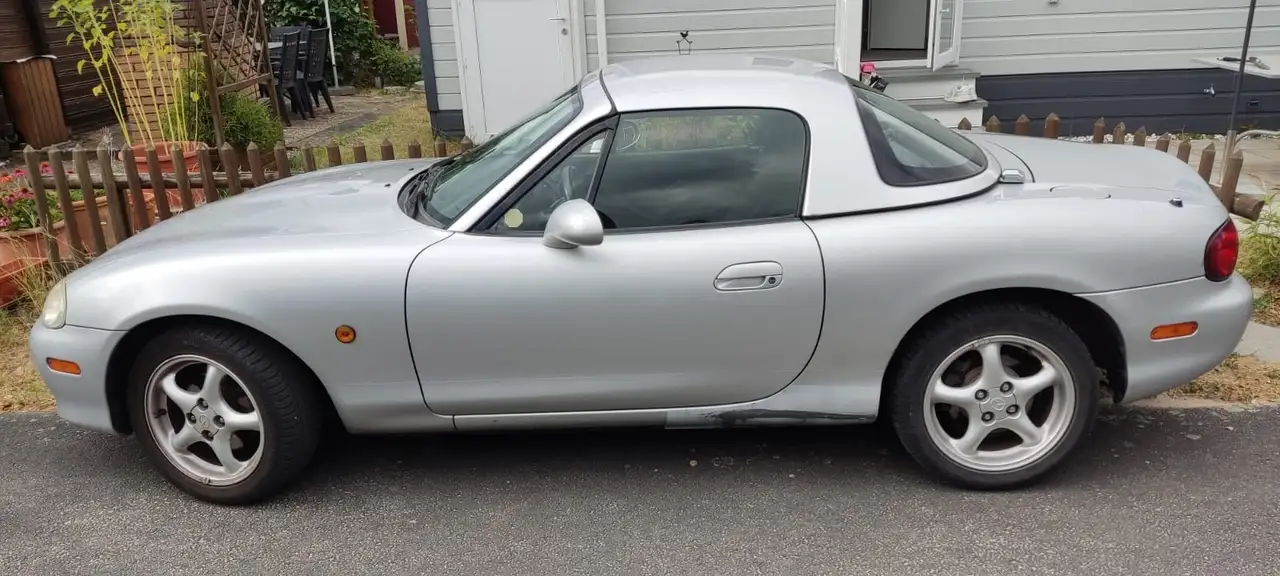 Mazda MX-5 1.6i 16V, foto 4