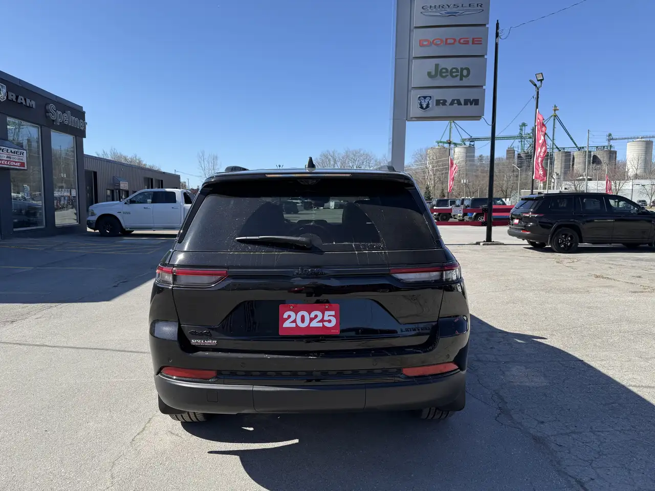 Jeep Grand Cherokee снимка Jeep Grand Cherokee