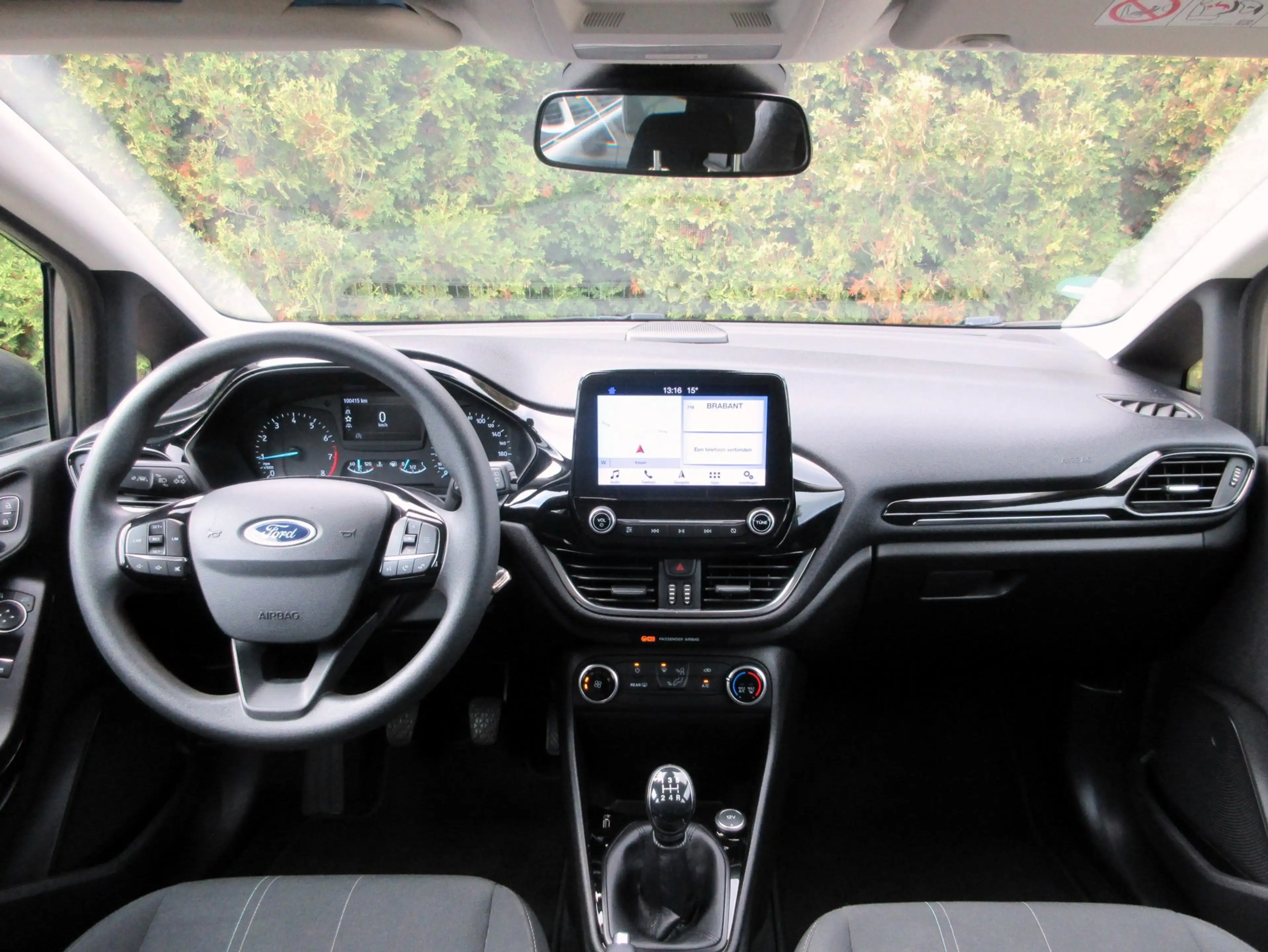 Ford Fiesta 1.1 5-drs * Navi * Cruise Control * — photo 3