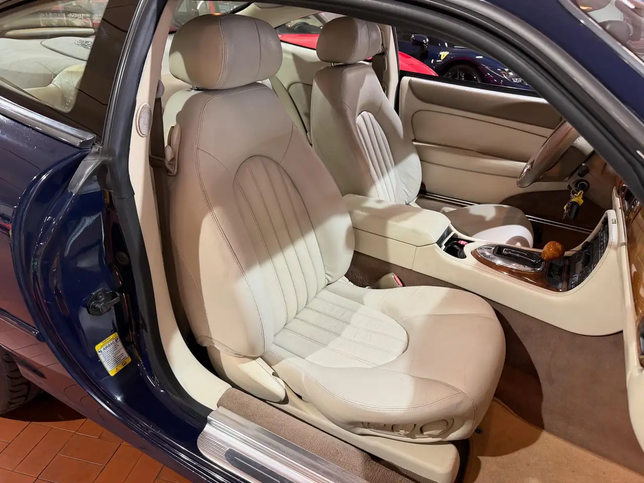 Jaguar XK8 4.0 Coupé Pelle beige tagliandi, foto 12