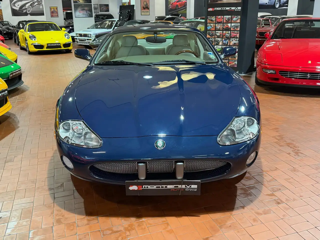 Jaguar XK8 4.0 Coupé Pelle beige tagliandi, foto 2